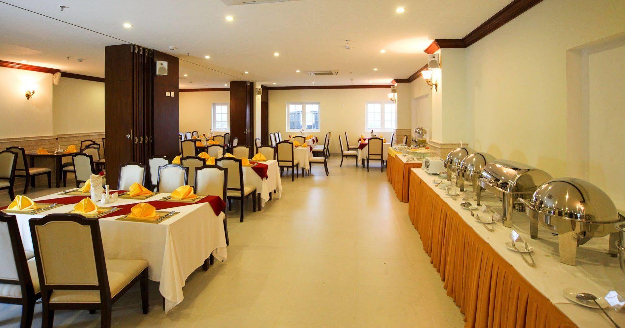 Seventeen Saloon 3* Da Nang