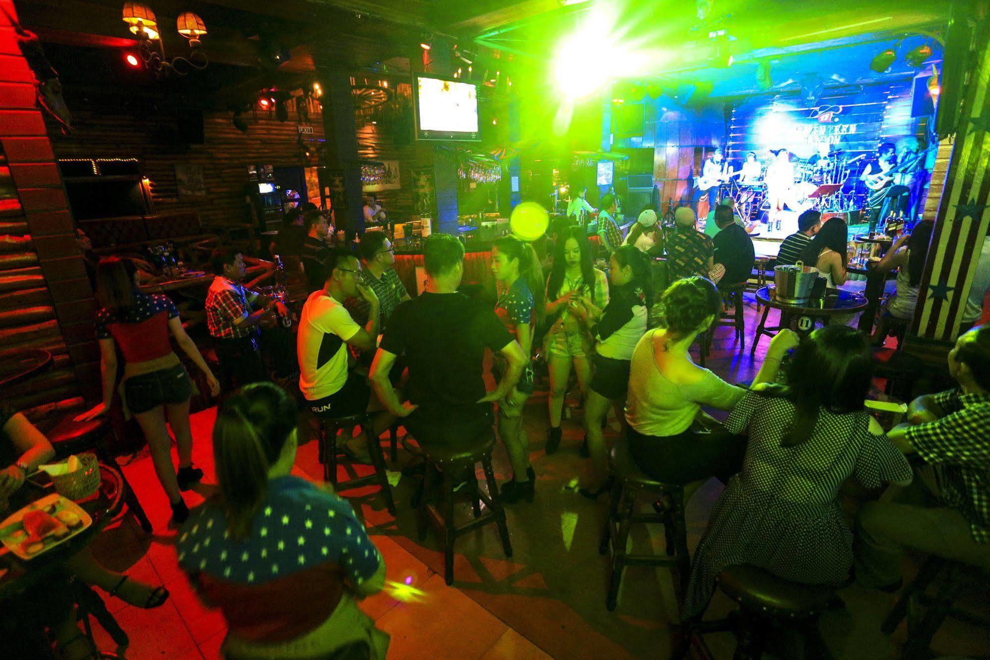 Hotel Seventeen Saloon Da Nang