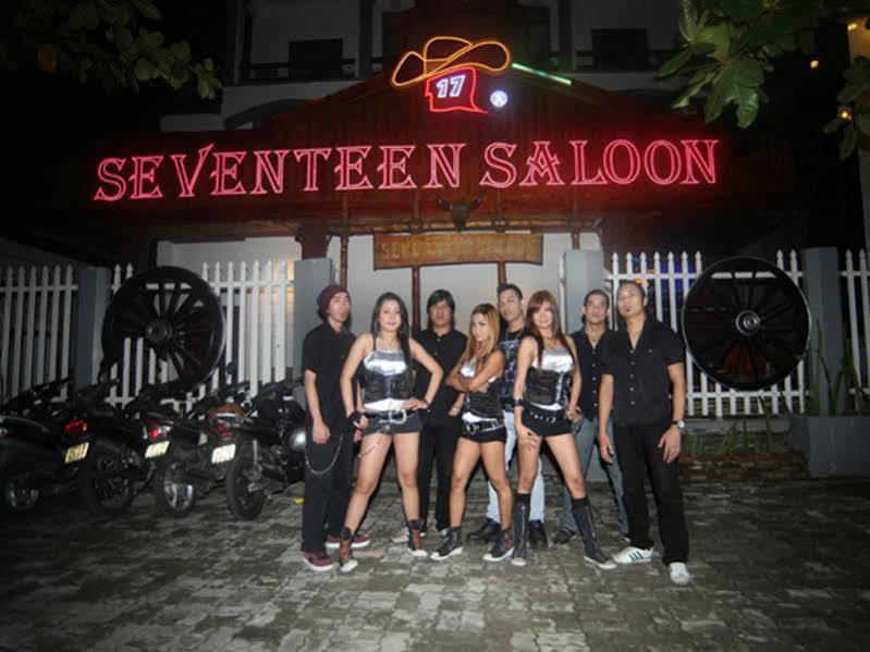 Seventeen Saloon