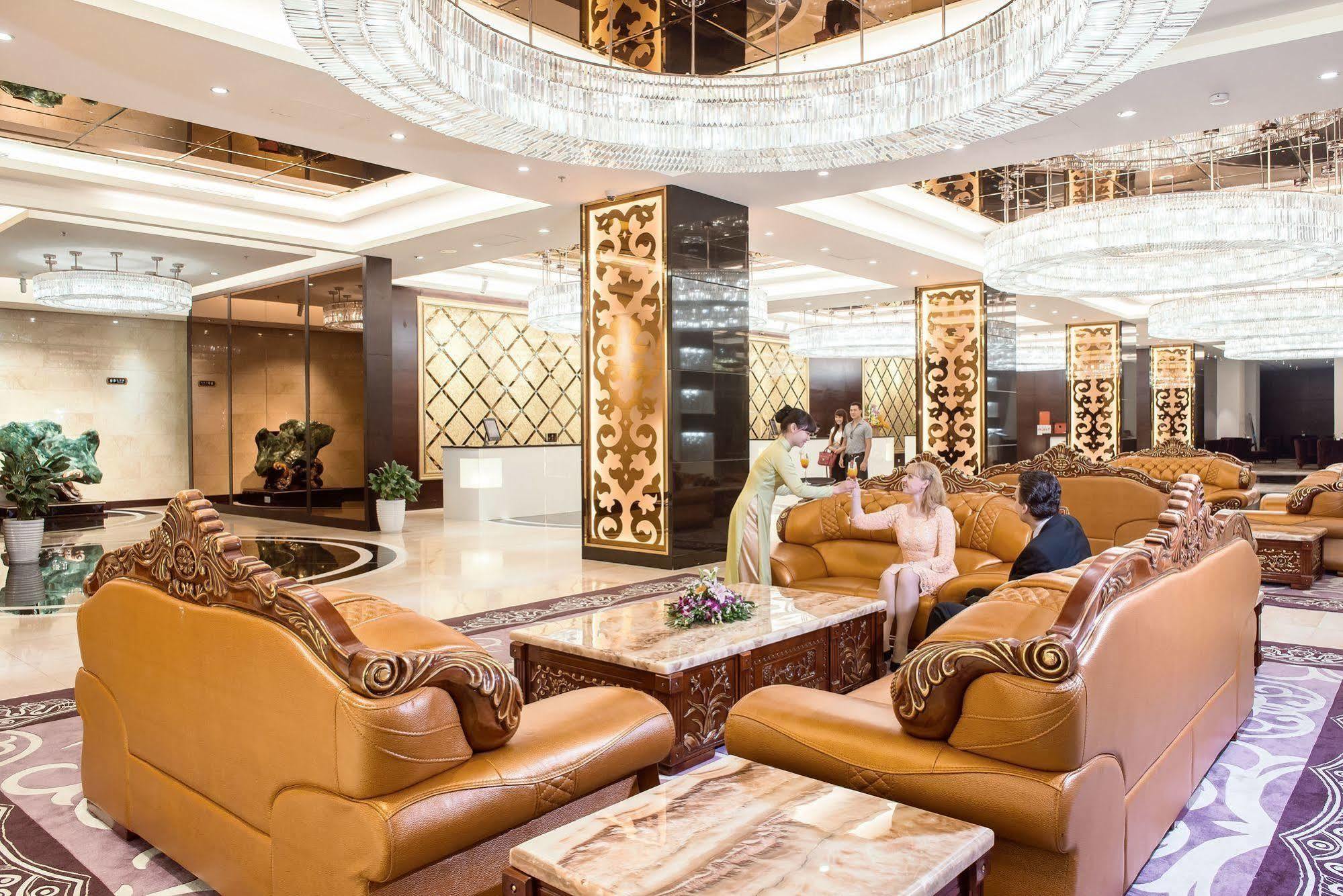 Hotel Royal Halong
