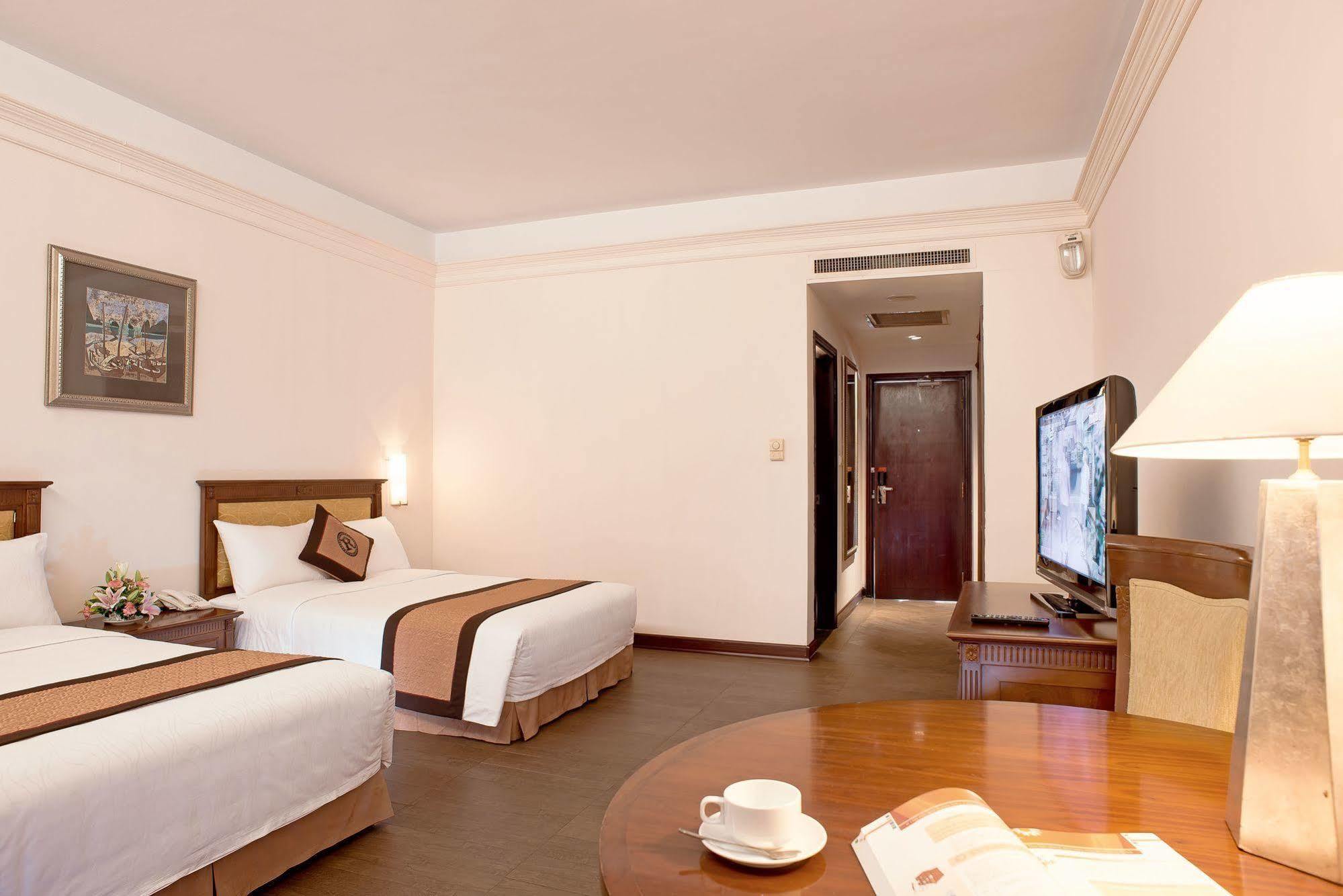 Hotel Royal Halong