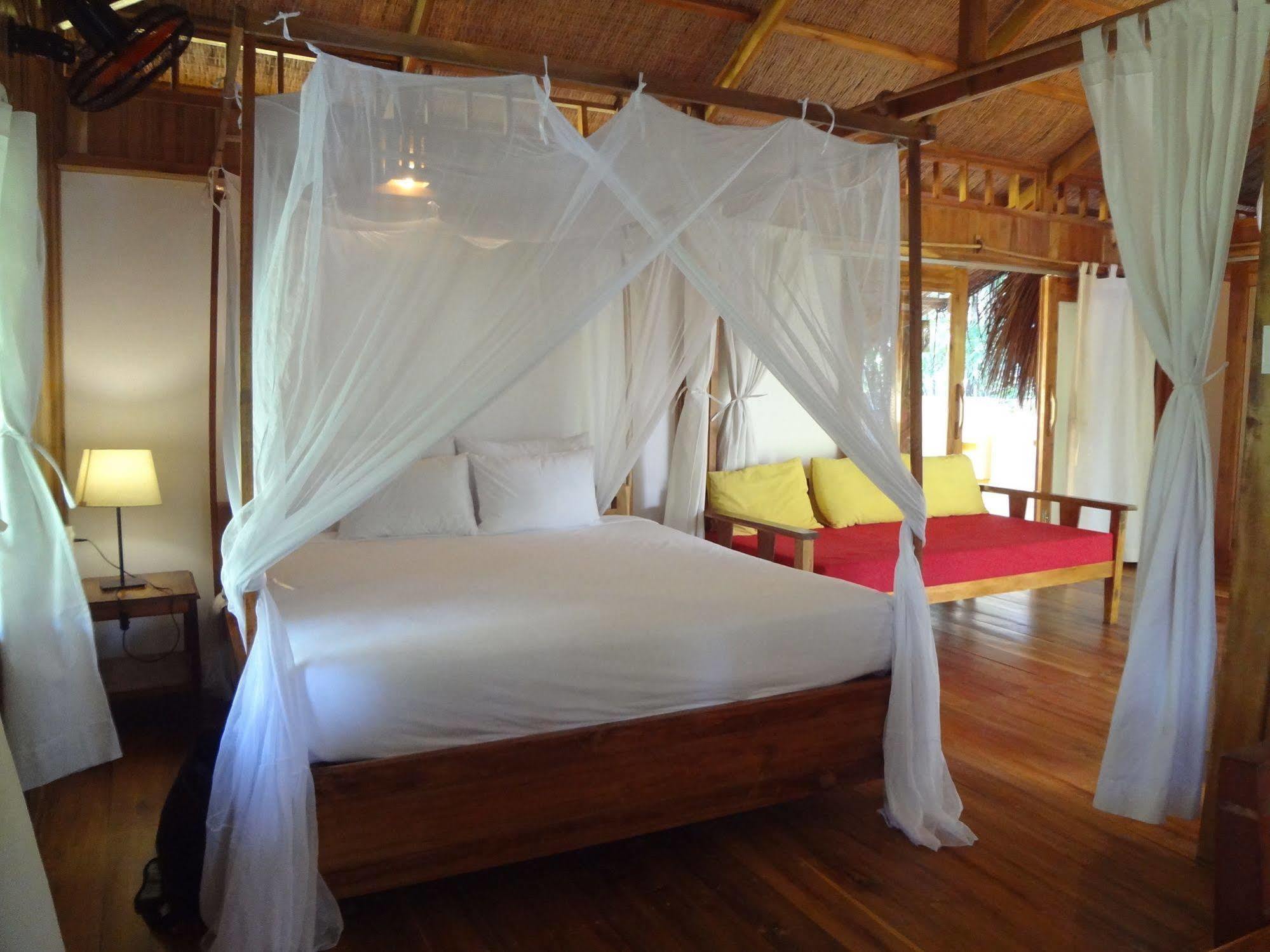 Freedomland Phu Quoc Hotel 2*