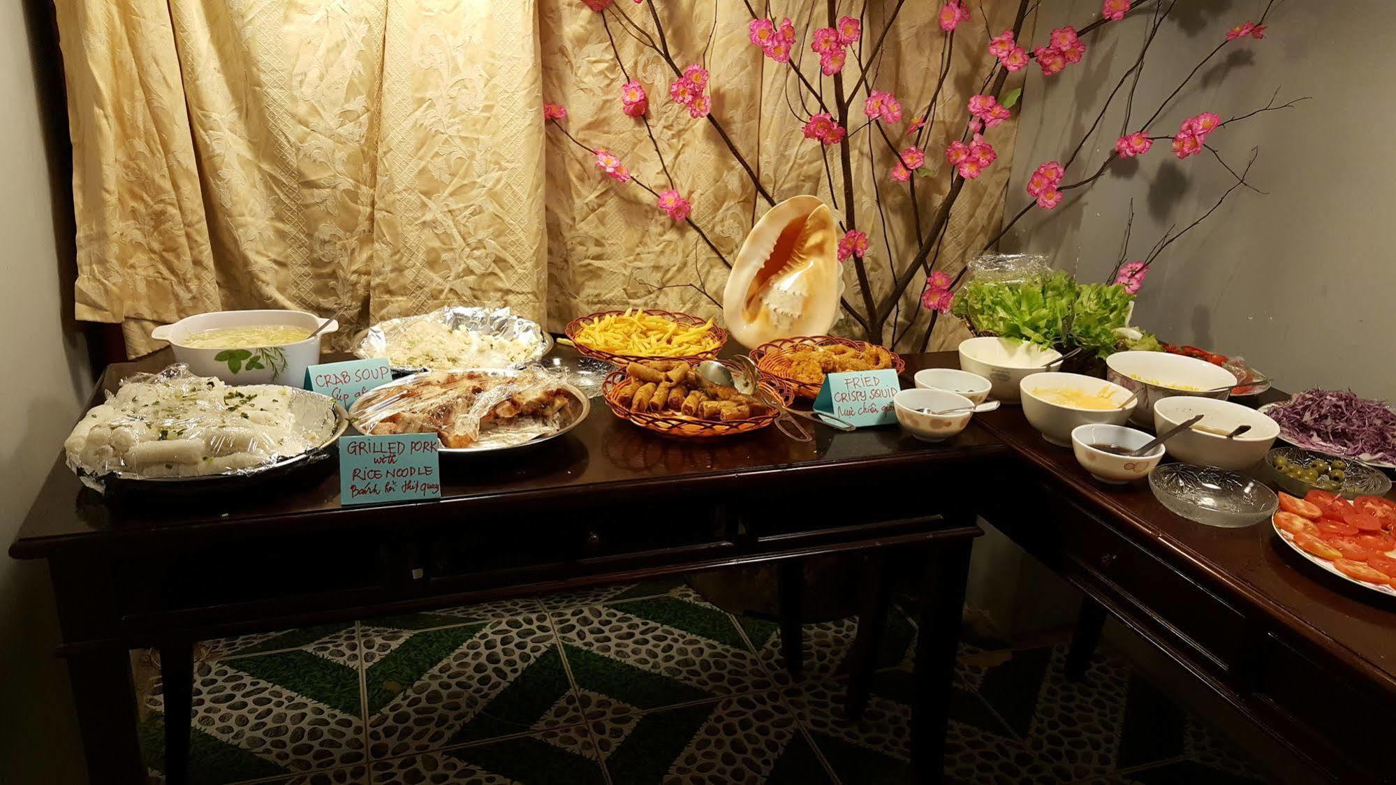Lien Thong Hotel *