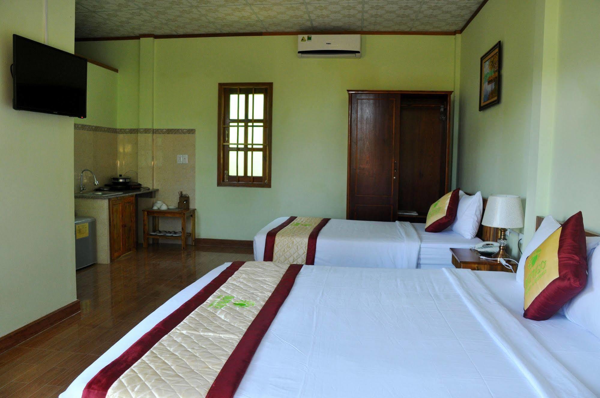 Resort Bamboo