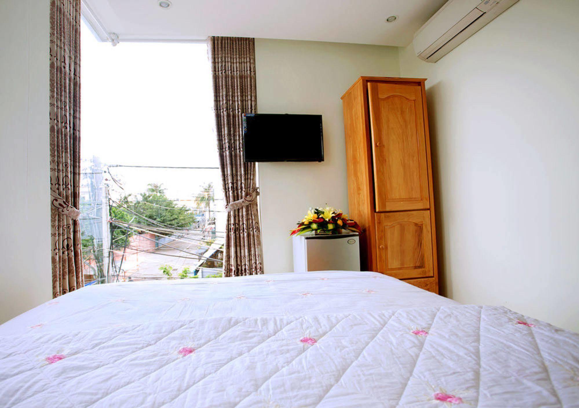 Hotel Bo Bien Nga Nha Trang