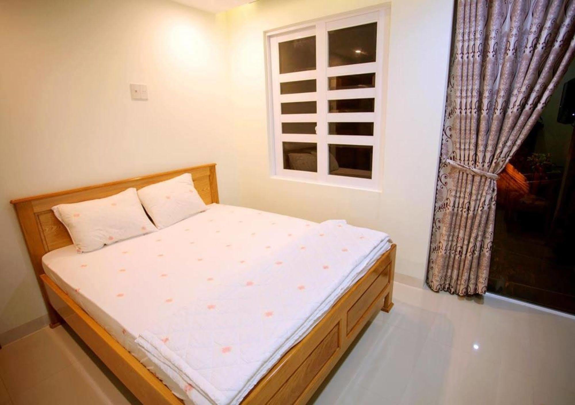 Hotel Bo Bien Nga Nha Trang