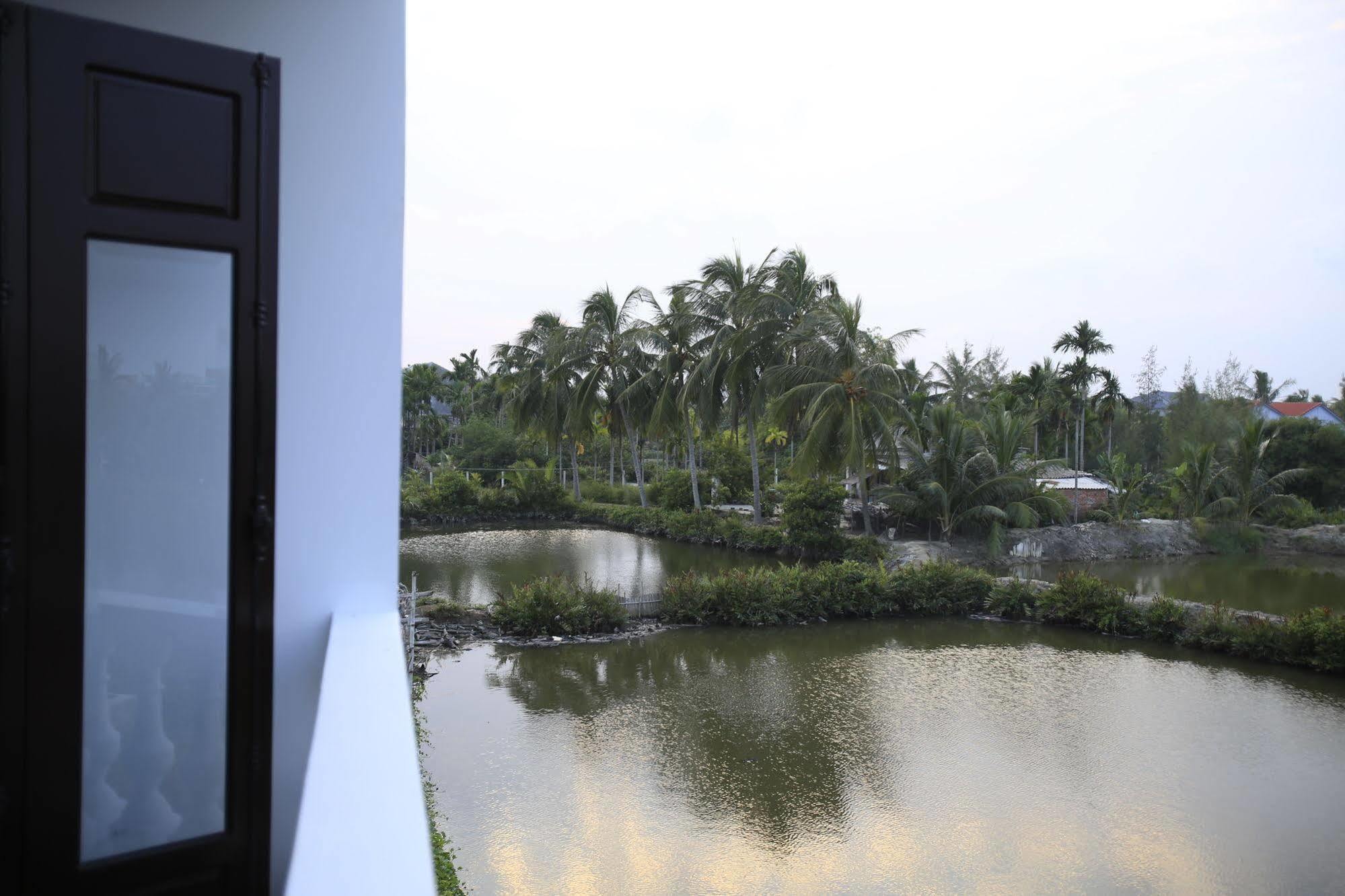Xom Dua Hotel 2*