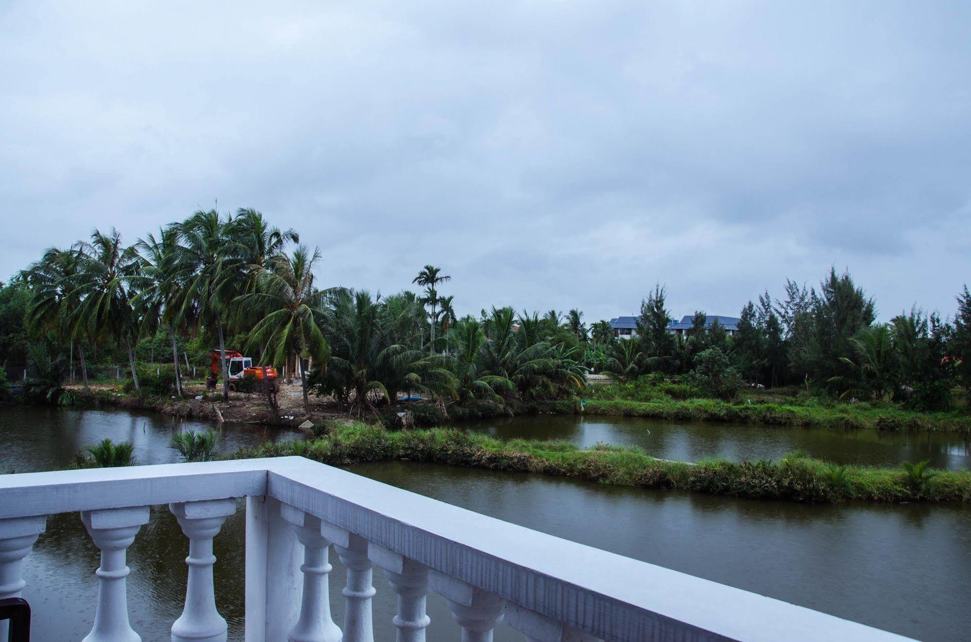 Xom Dua Hotel