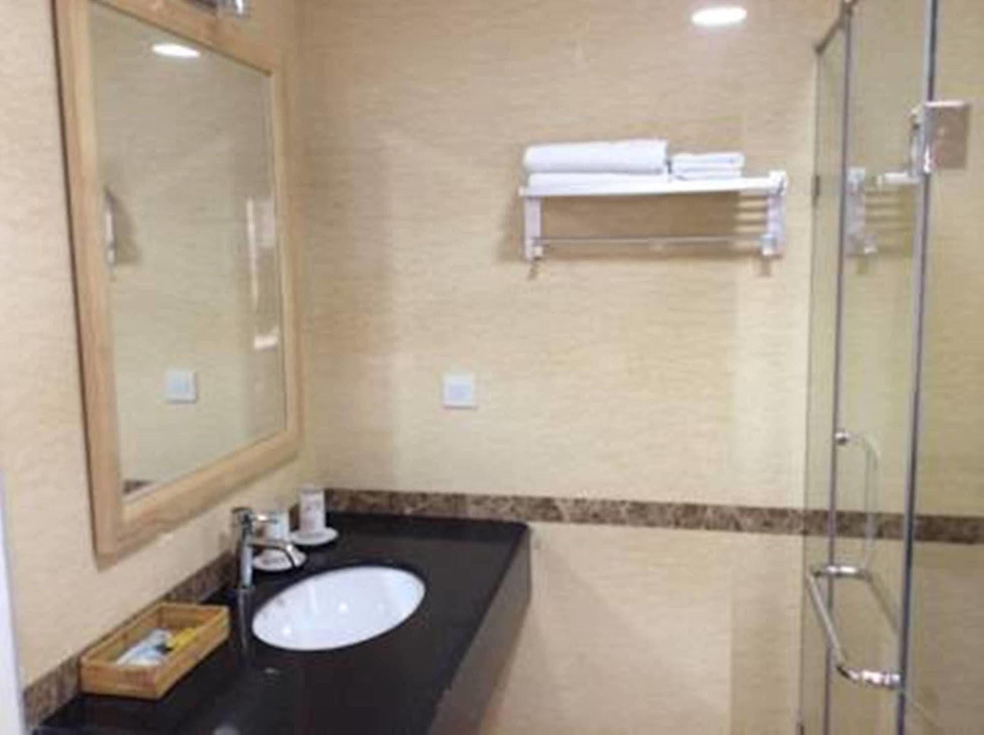 Oyo 236 Hoa Mai Boutique Hotel 2*