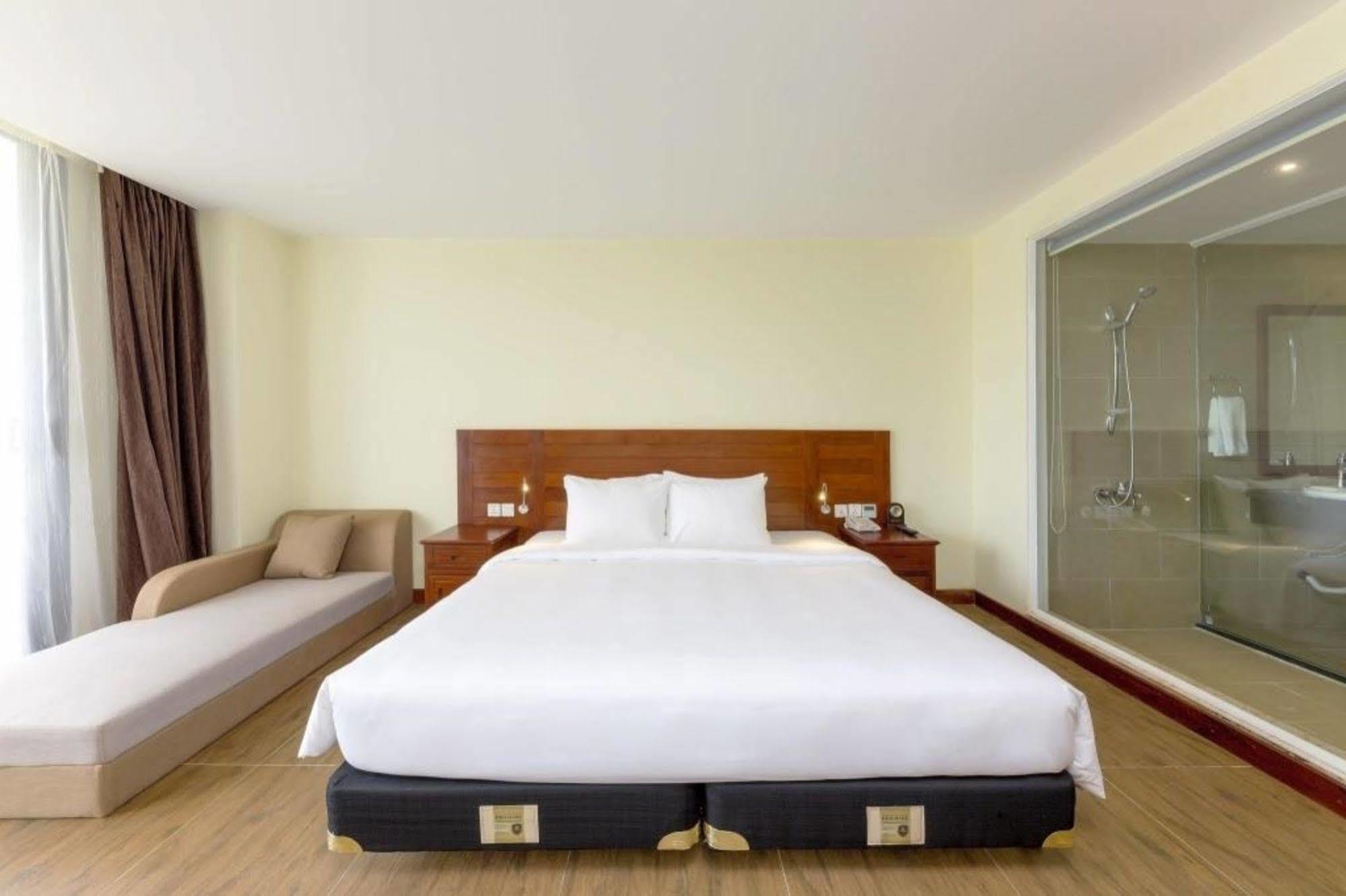 Resort Amarin & 4*
