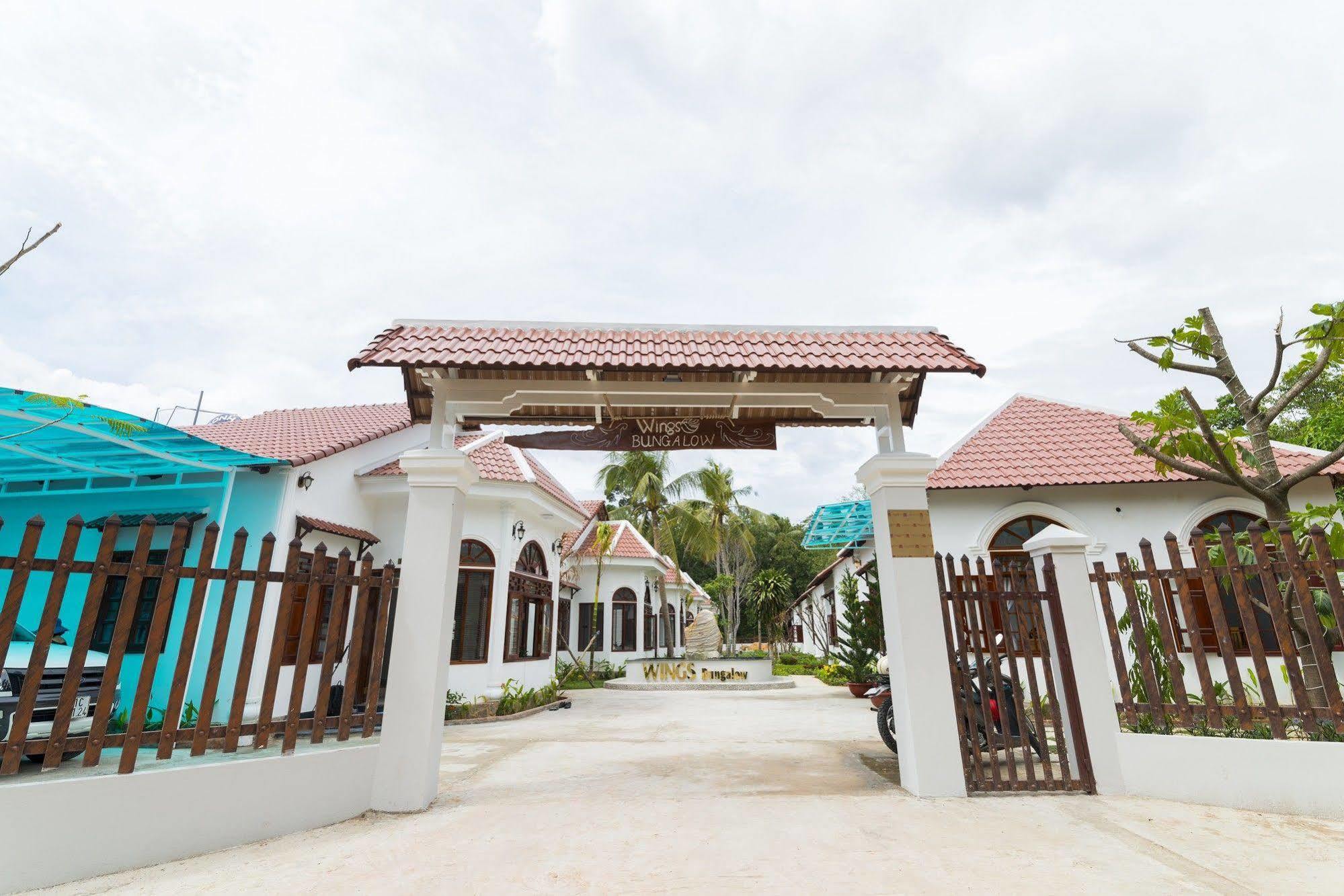 Villa Wings