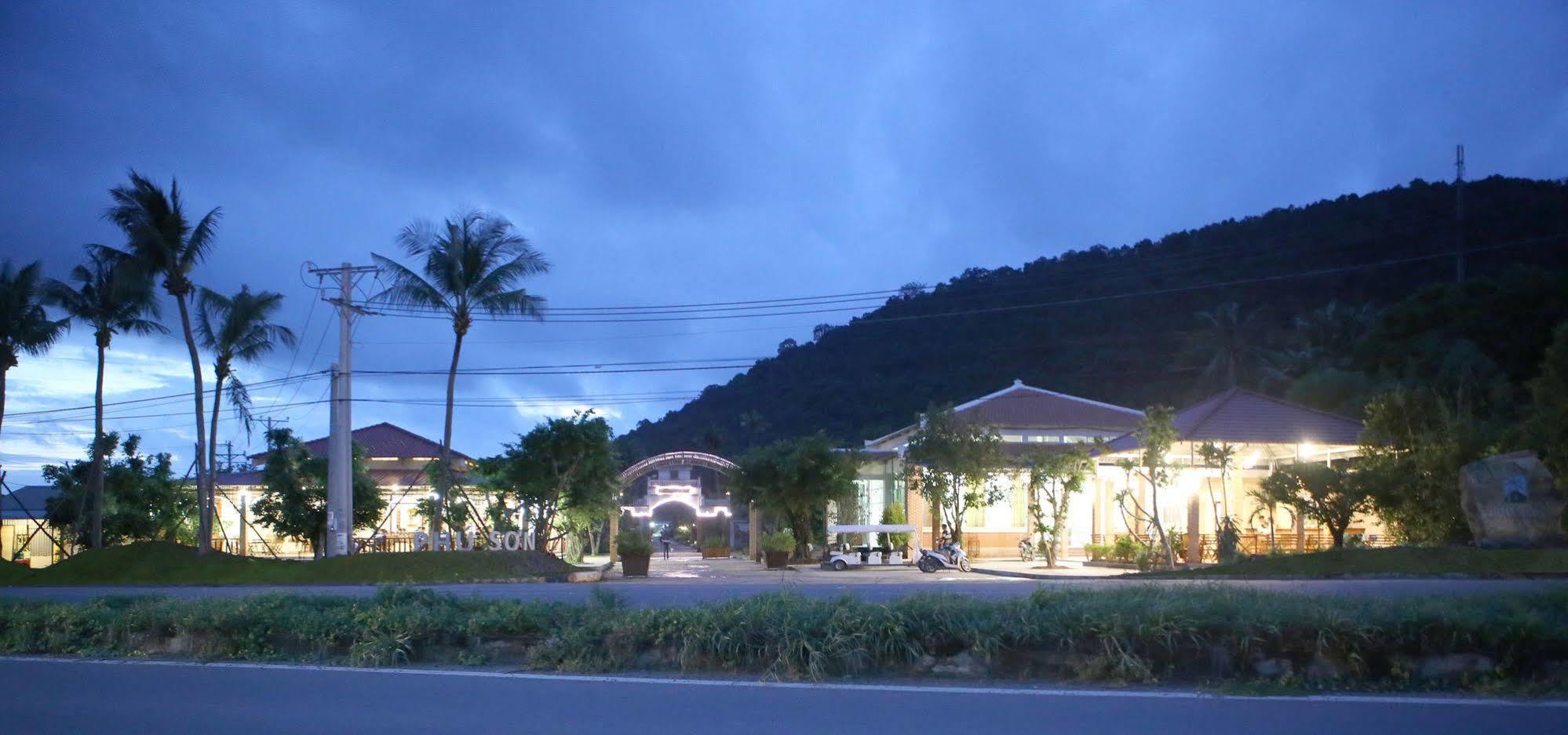 Phu Son Village 3*
