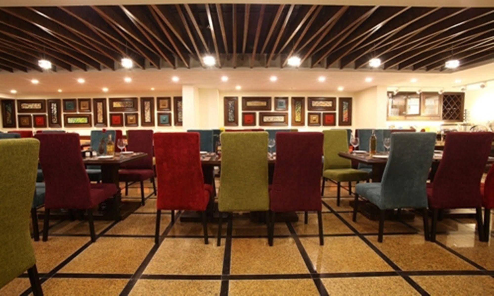 Paris Boutique Hotel 4*