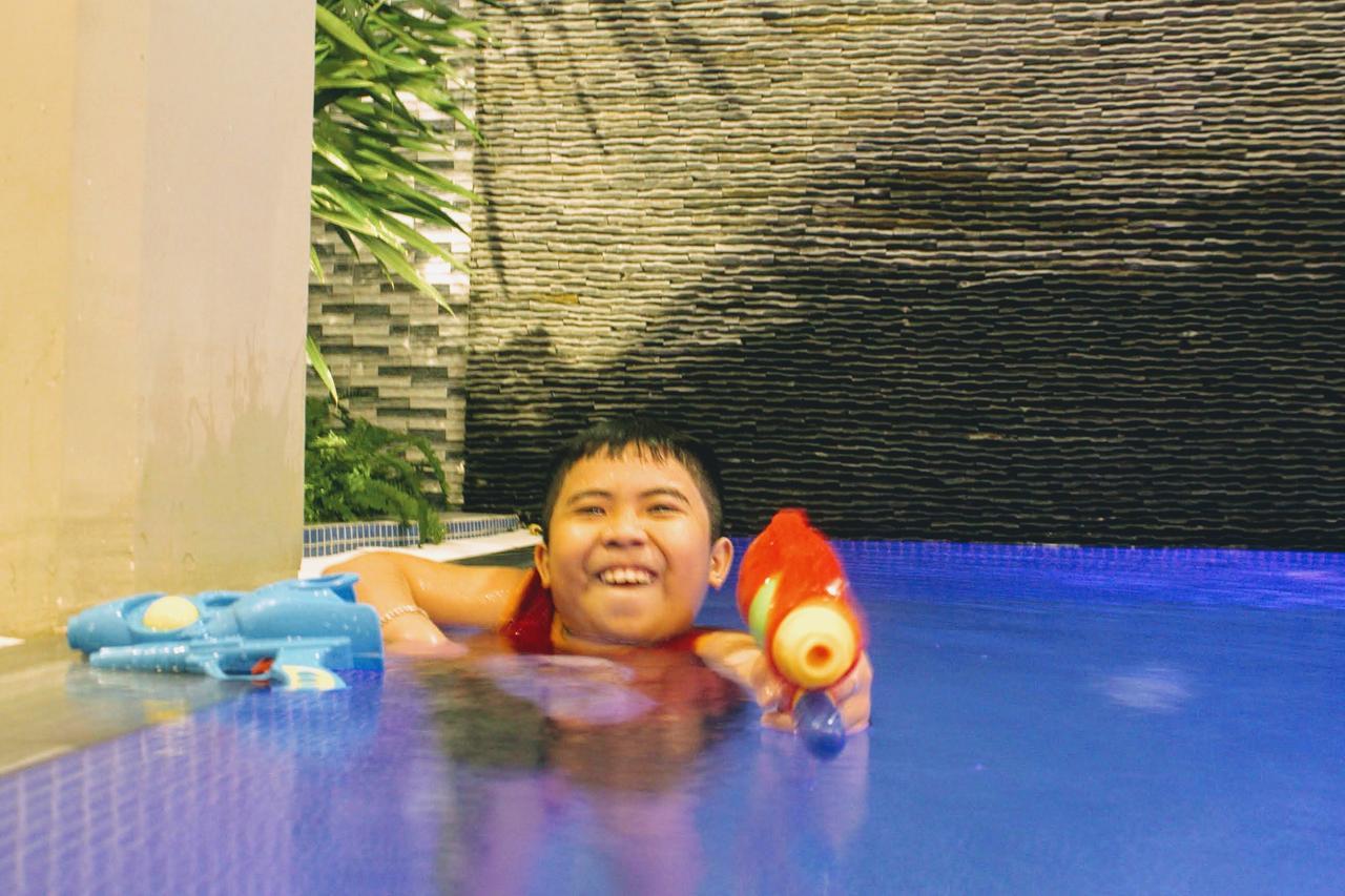 Vivian & By My Khe * Da Nang