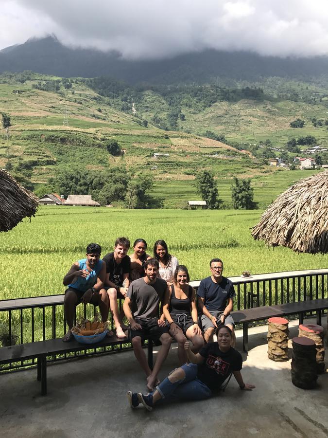 Nhà Dân Gia đình Tả *