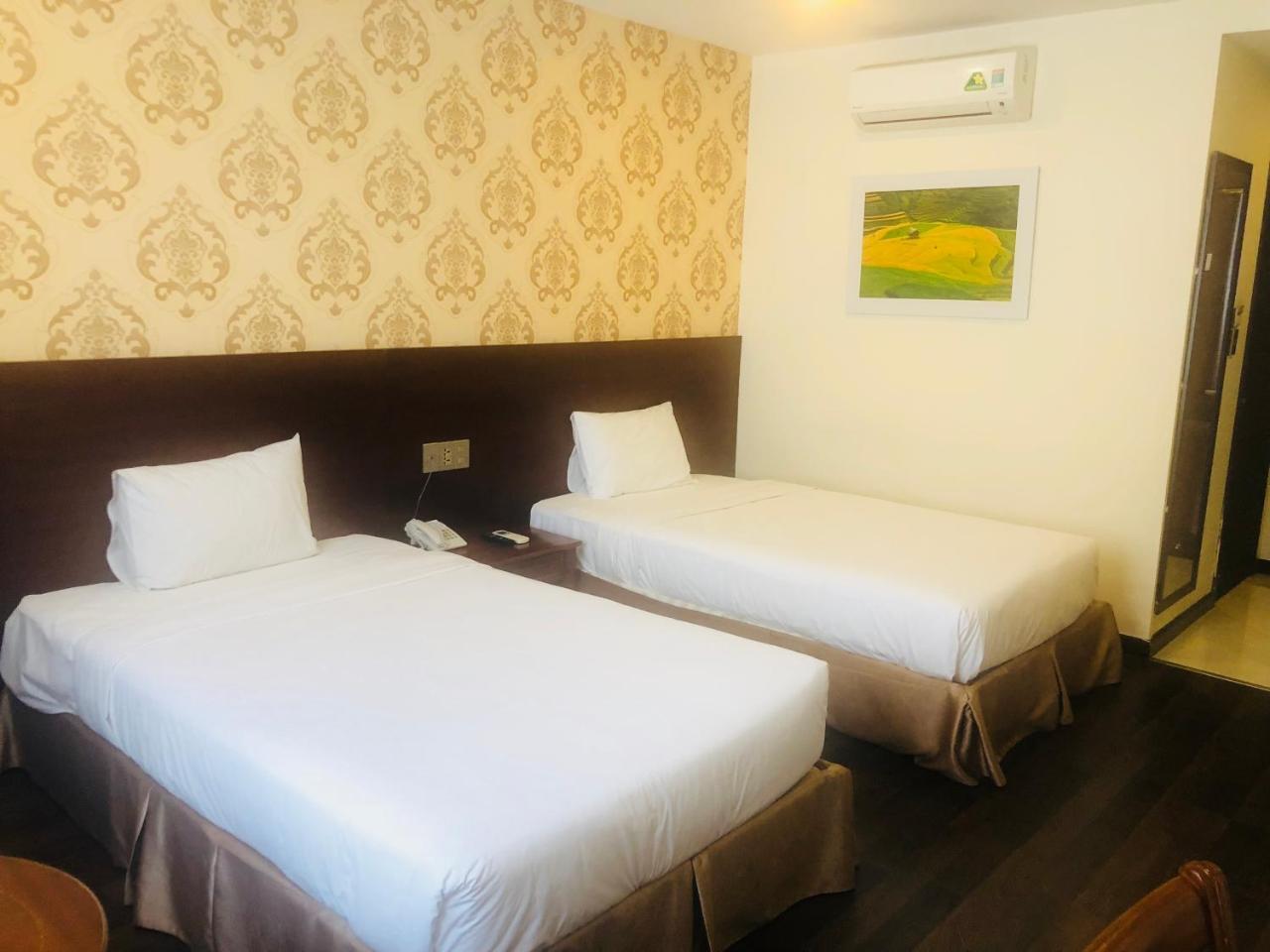 Gic Land Hotel.