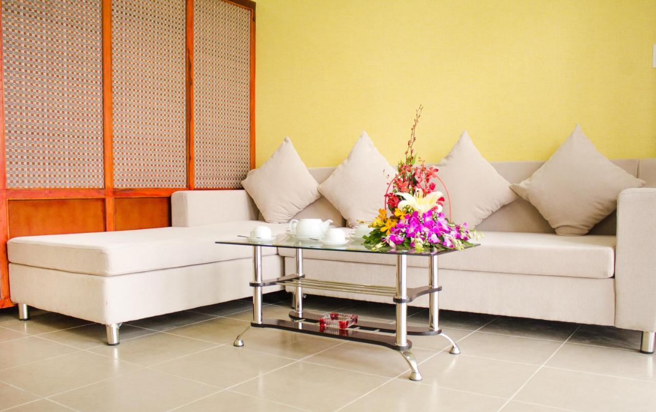 Ho Park Khach San - 3*