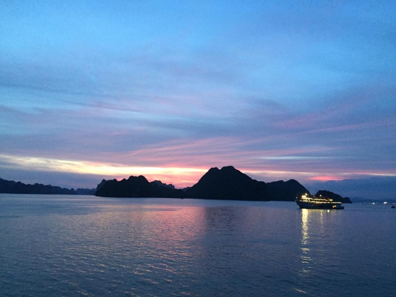 Halong Lavender Cruises 3* Ha Long