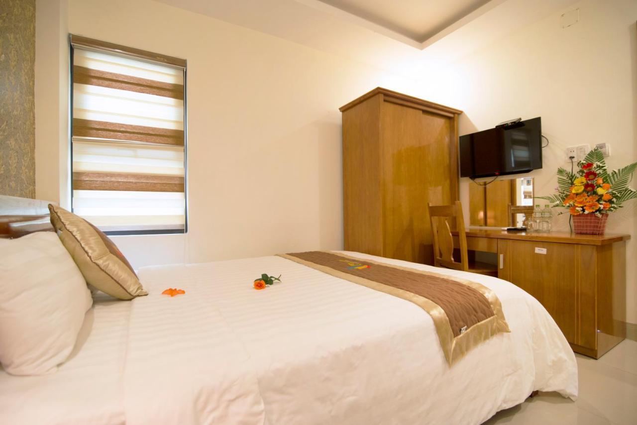 Charming Hotel-203 Nguyen Thoai 2*