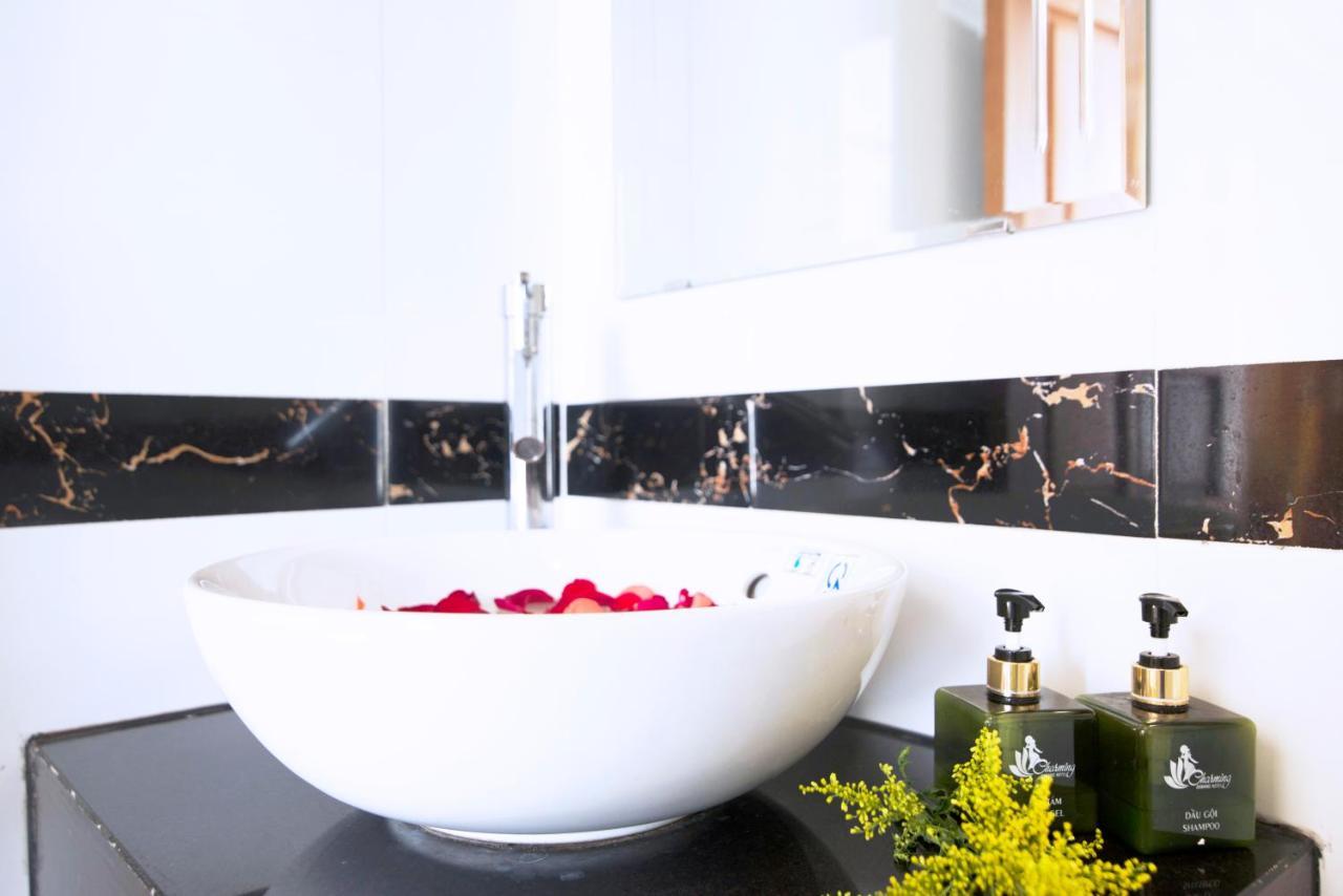 Charming Hotel-203 Nguyen Thoai 2*