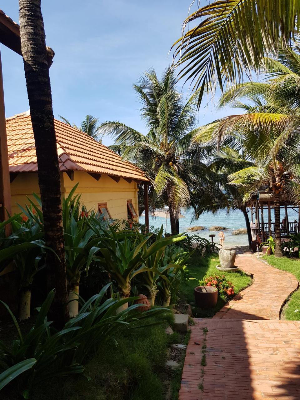 Free Resort