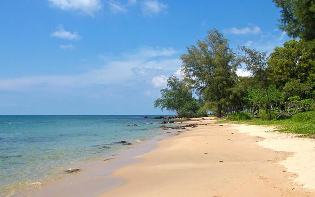 Emerald Ong Lang Beach Campsite *