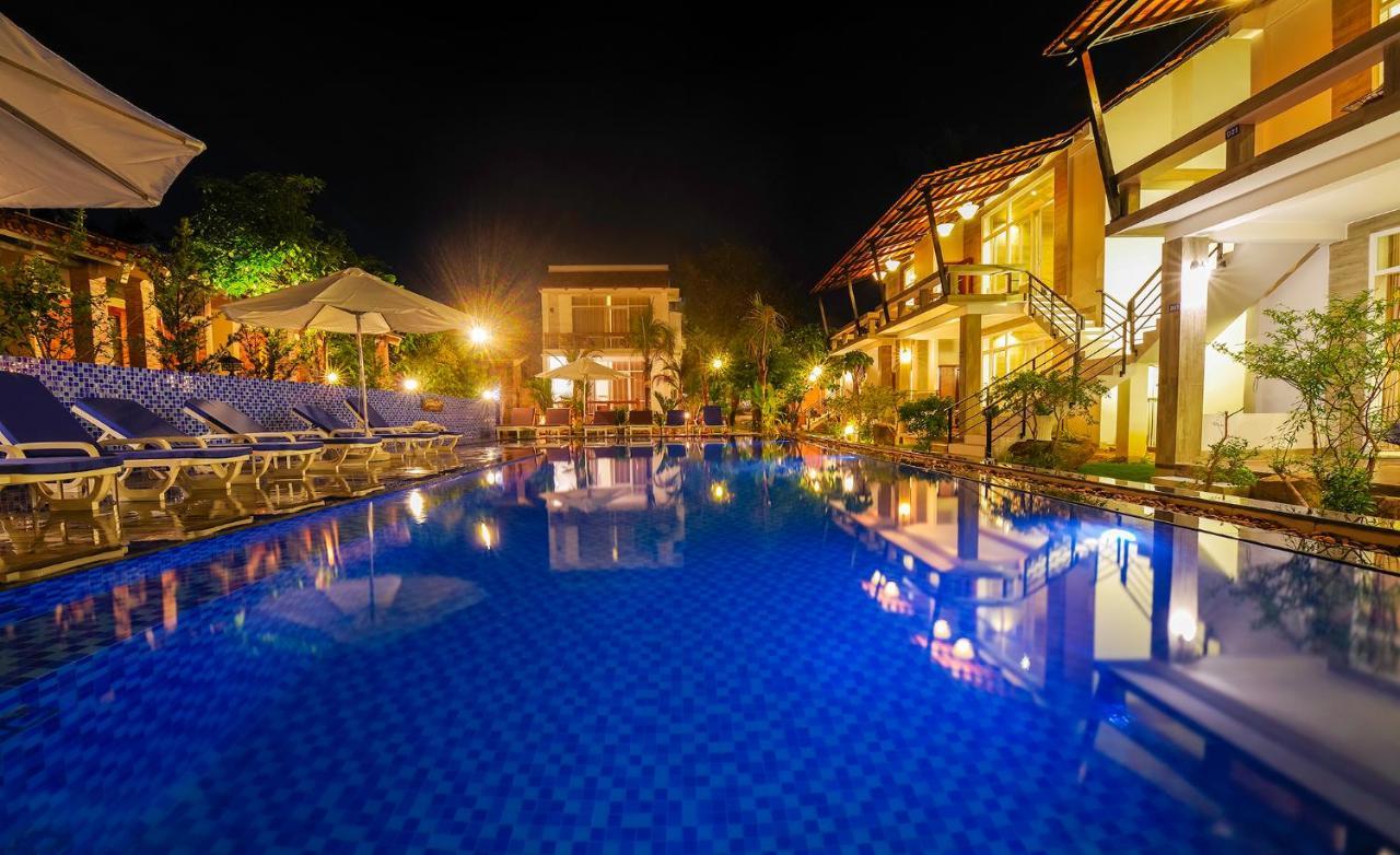 Waves Resort