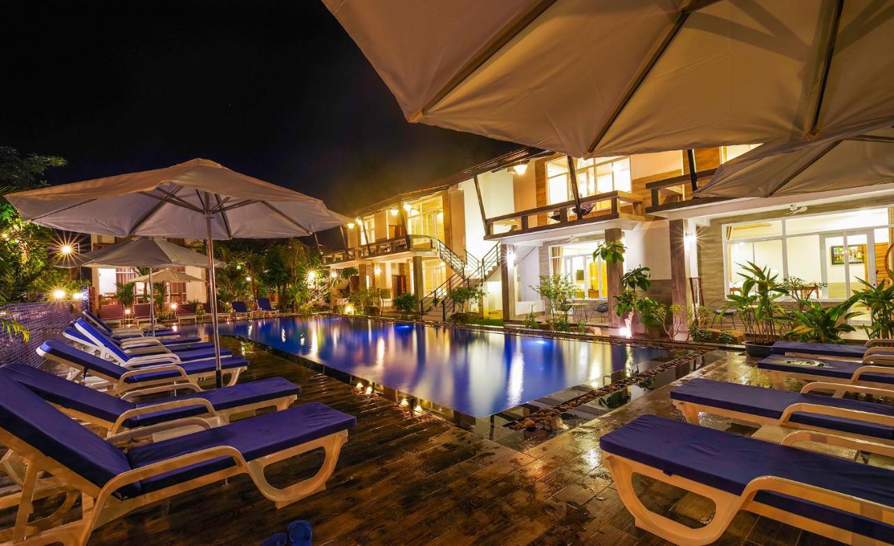 Waves Resort