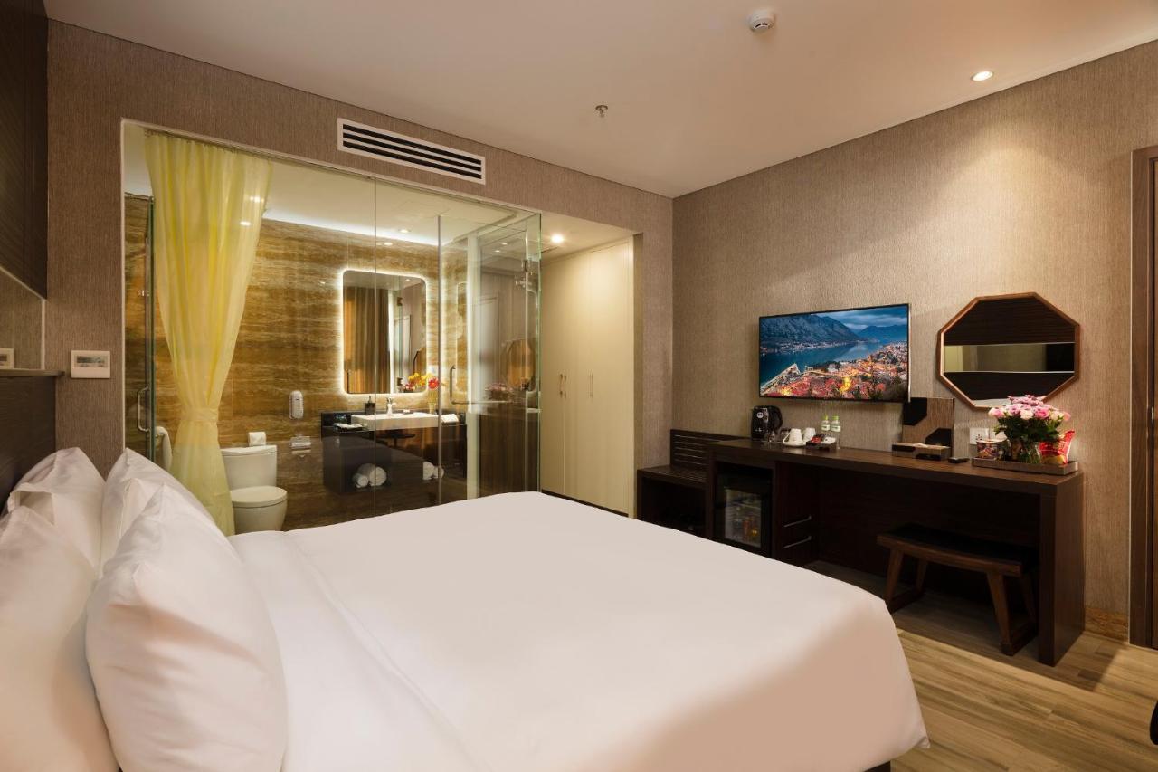 Hotel Emerald Bay & Nha Trang