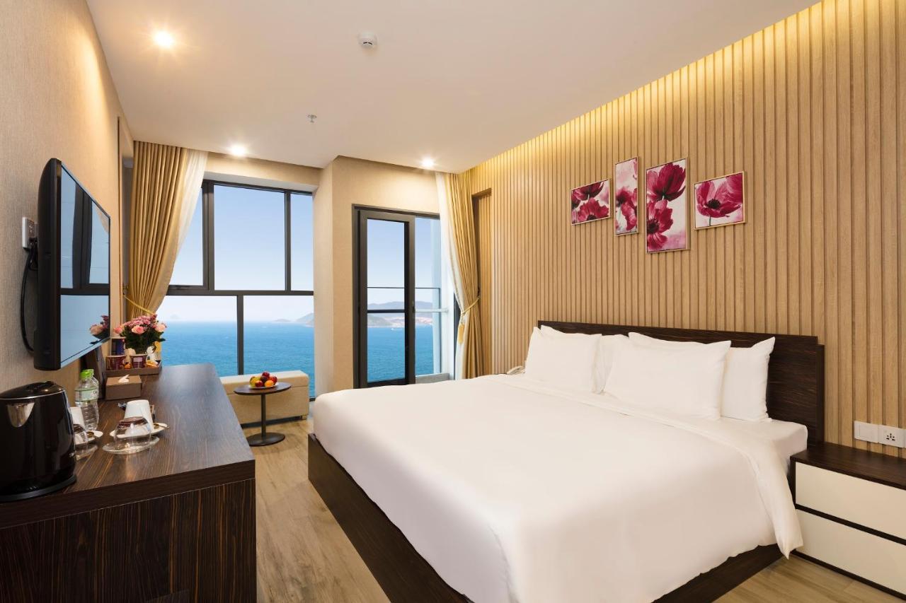 Emerald Bay & 5*