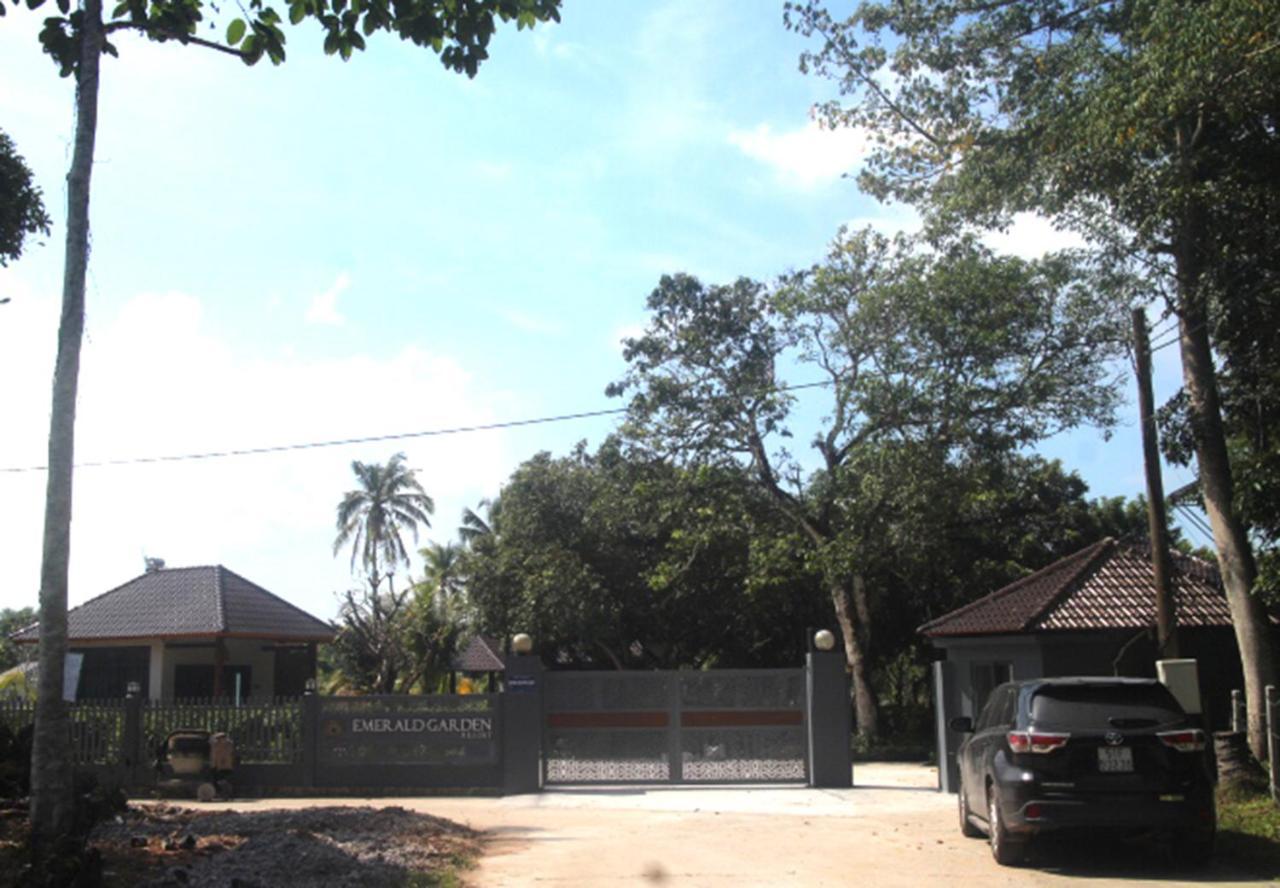 Emerald Ong Lang Beach Campsite