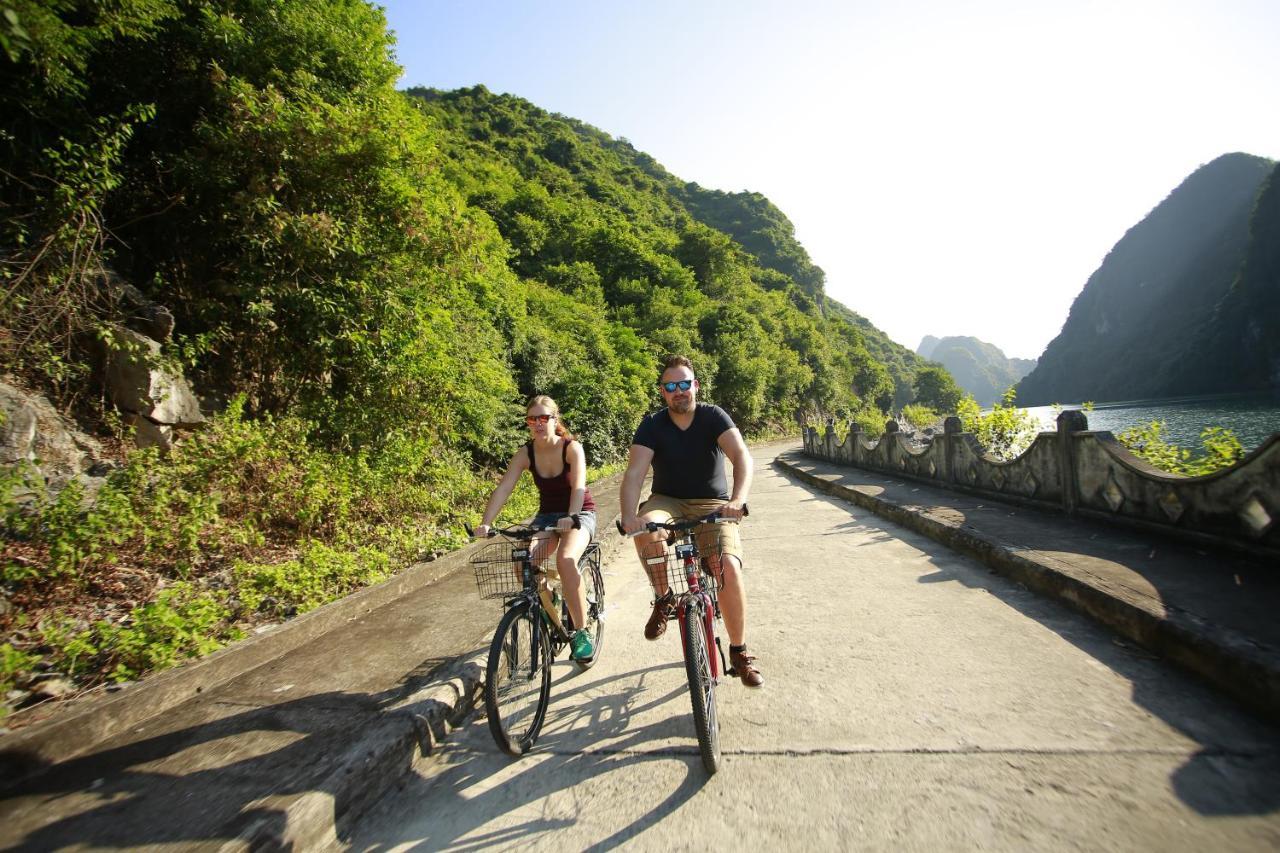 Sunlight Boutique Cruise - Cat Ba Island 4* Ha Long