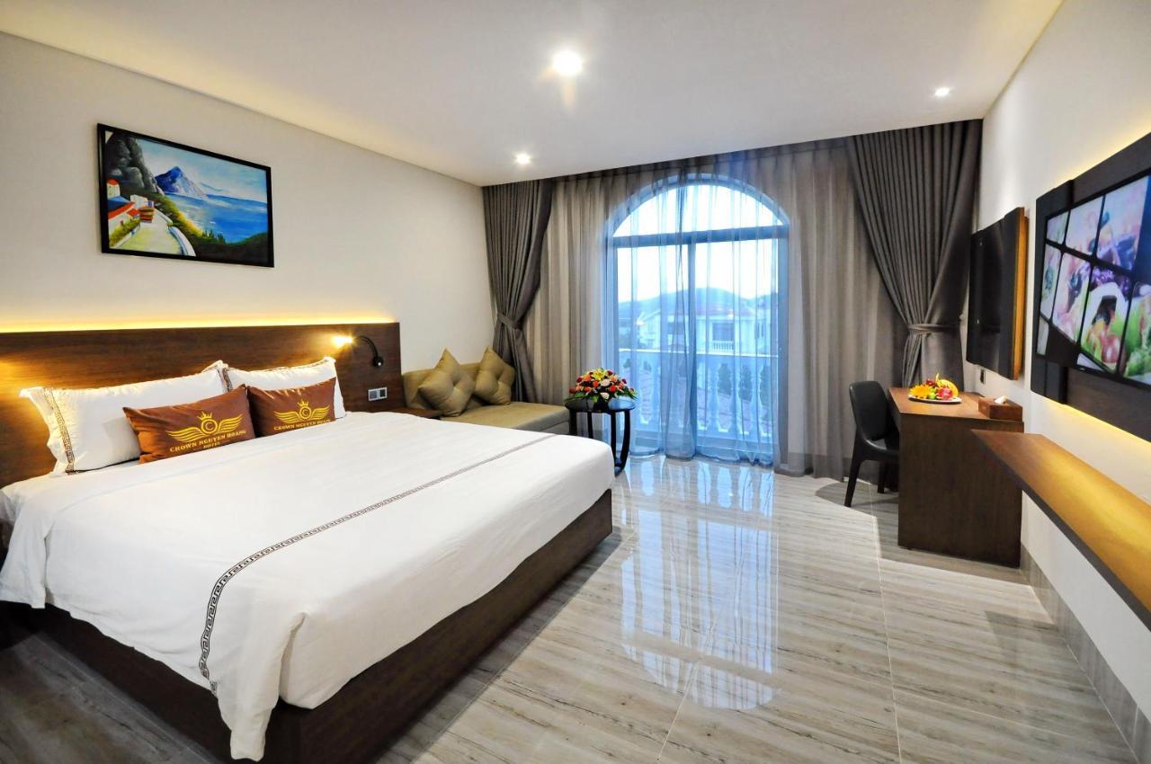 Hotel Crown Nguyen Hoang