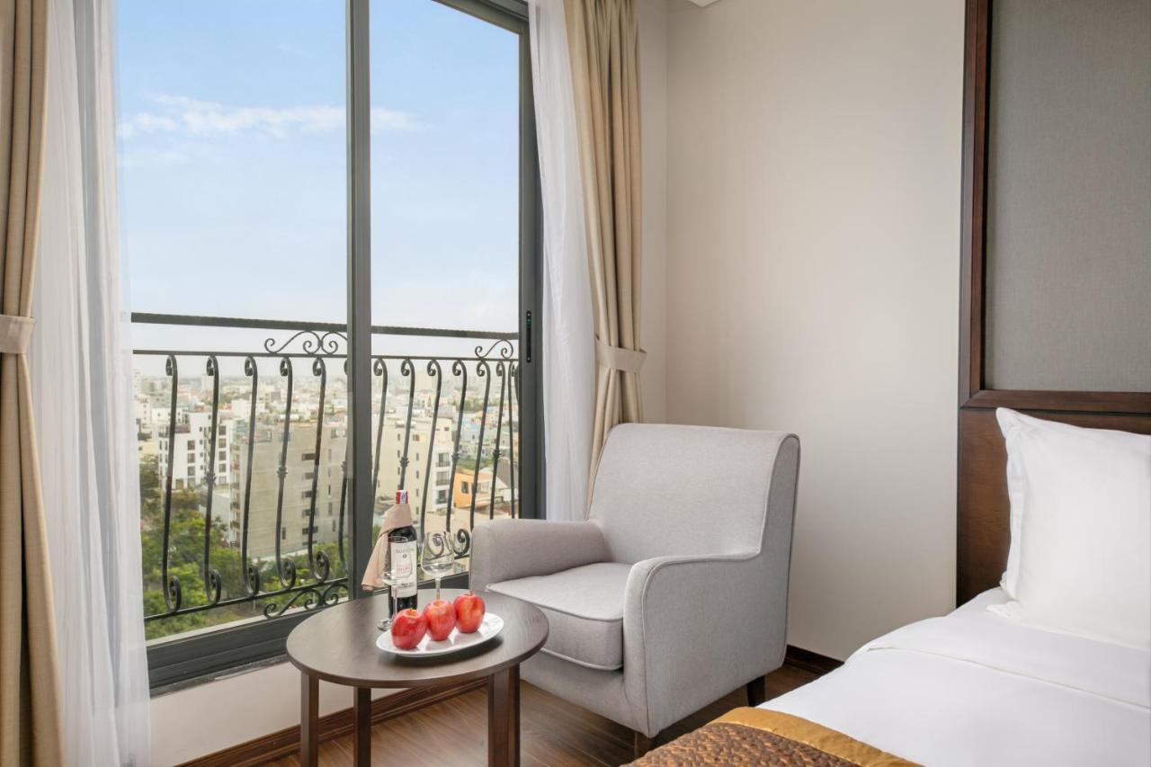 Hotel Cosmos