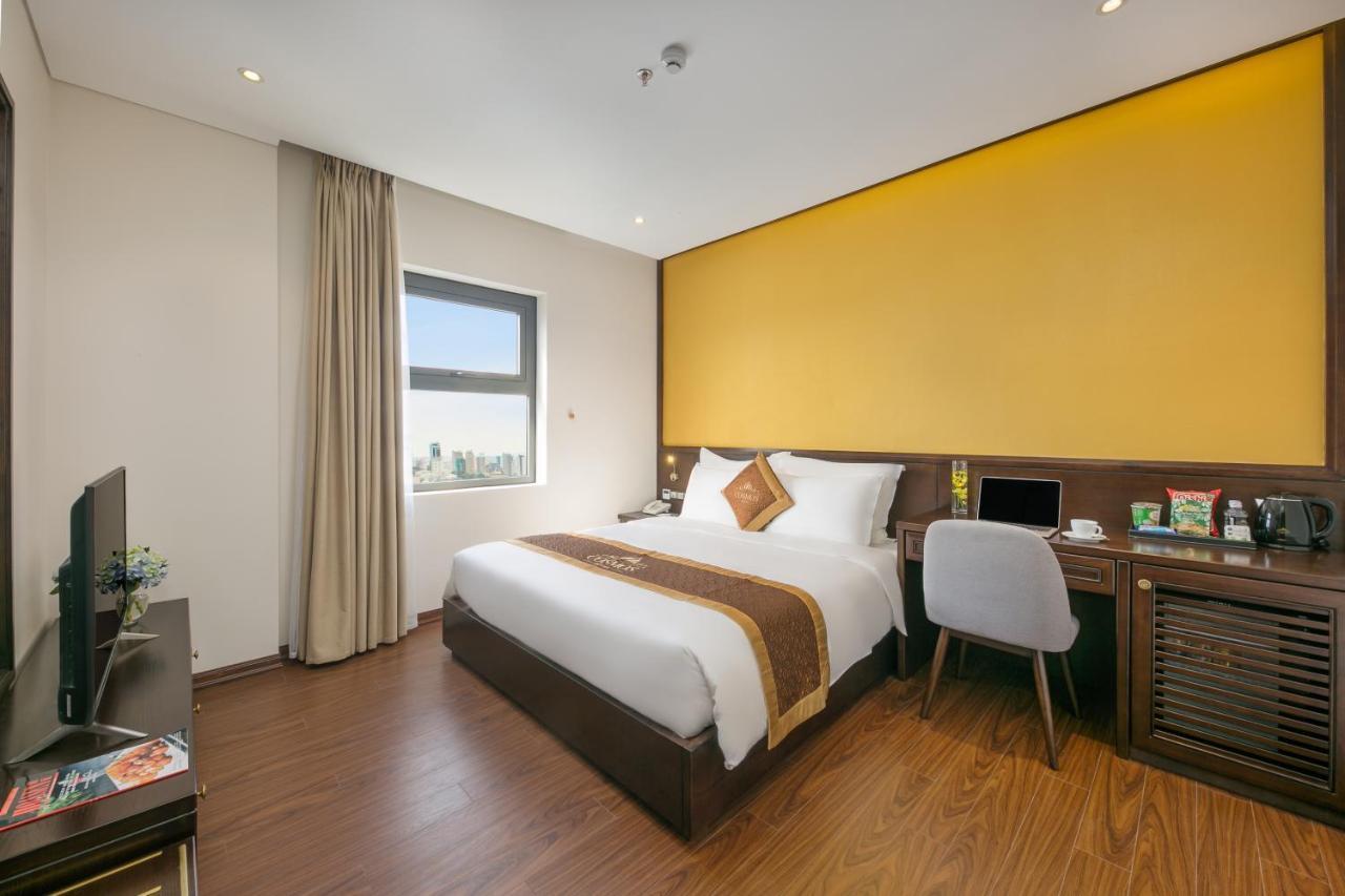 Hotel Cosmos 4*