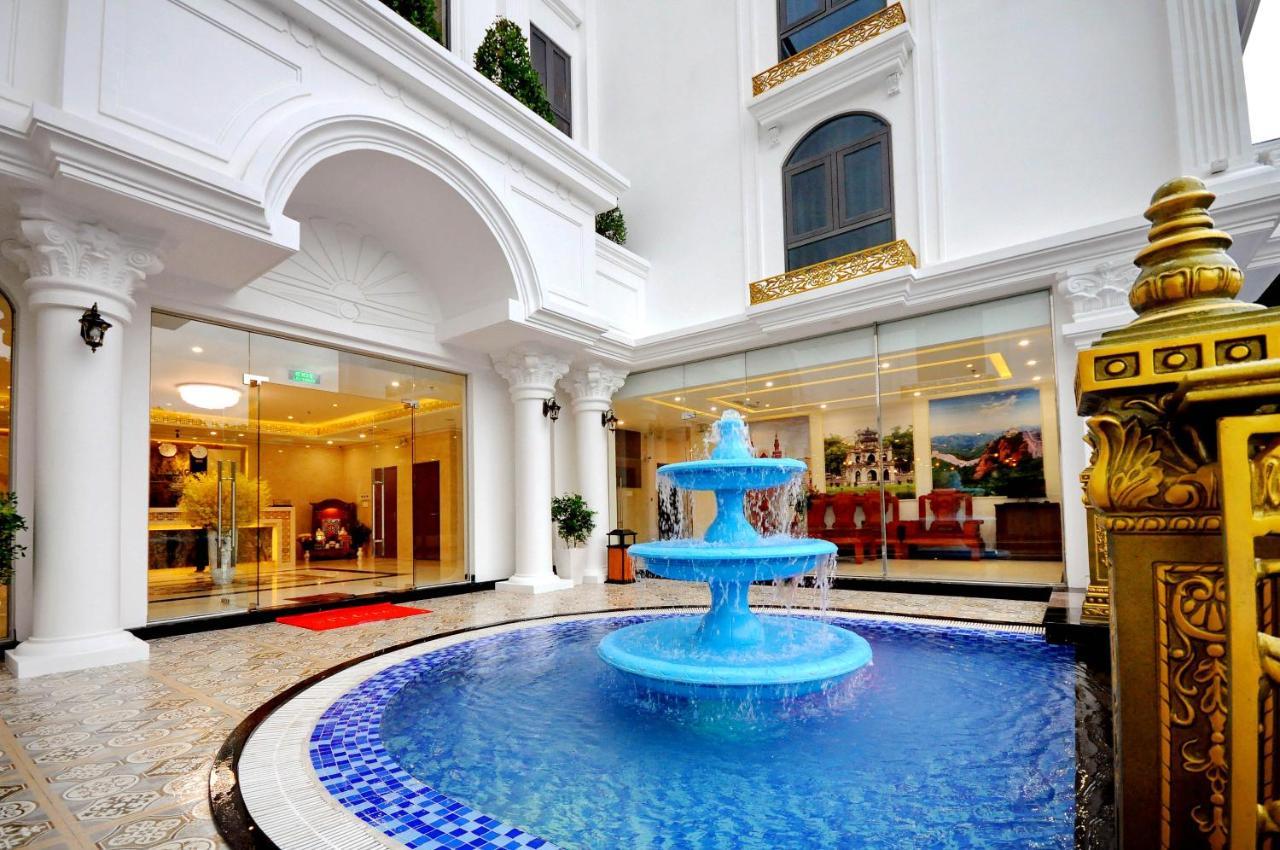 Crown Nguyen Hoang 4*