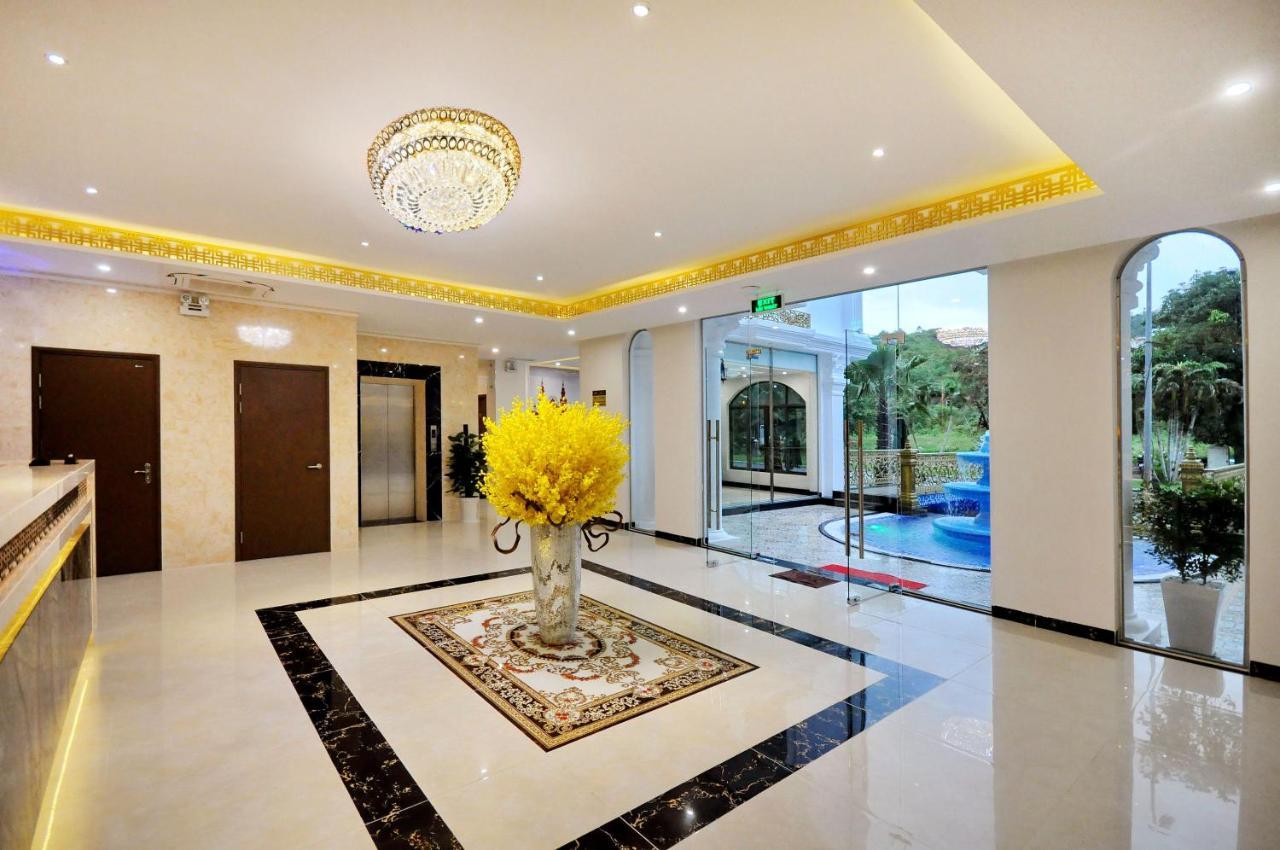 Hotel Crown Nguyen Hoang Nha Trang