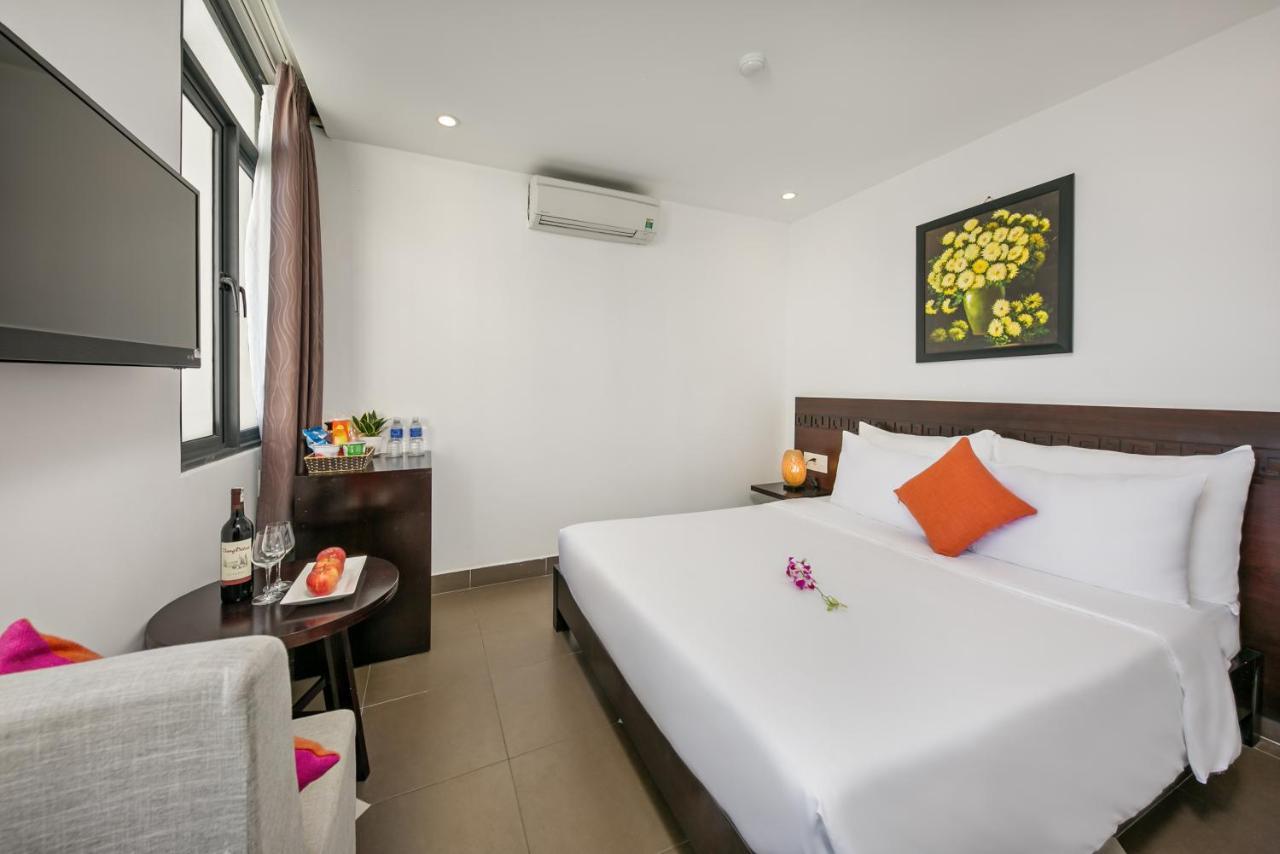 Emily & Hotel Da Nang