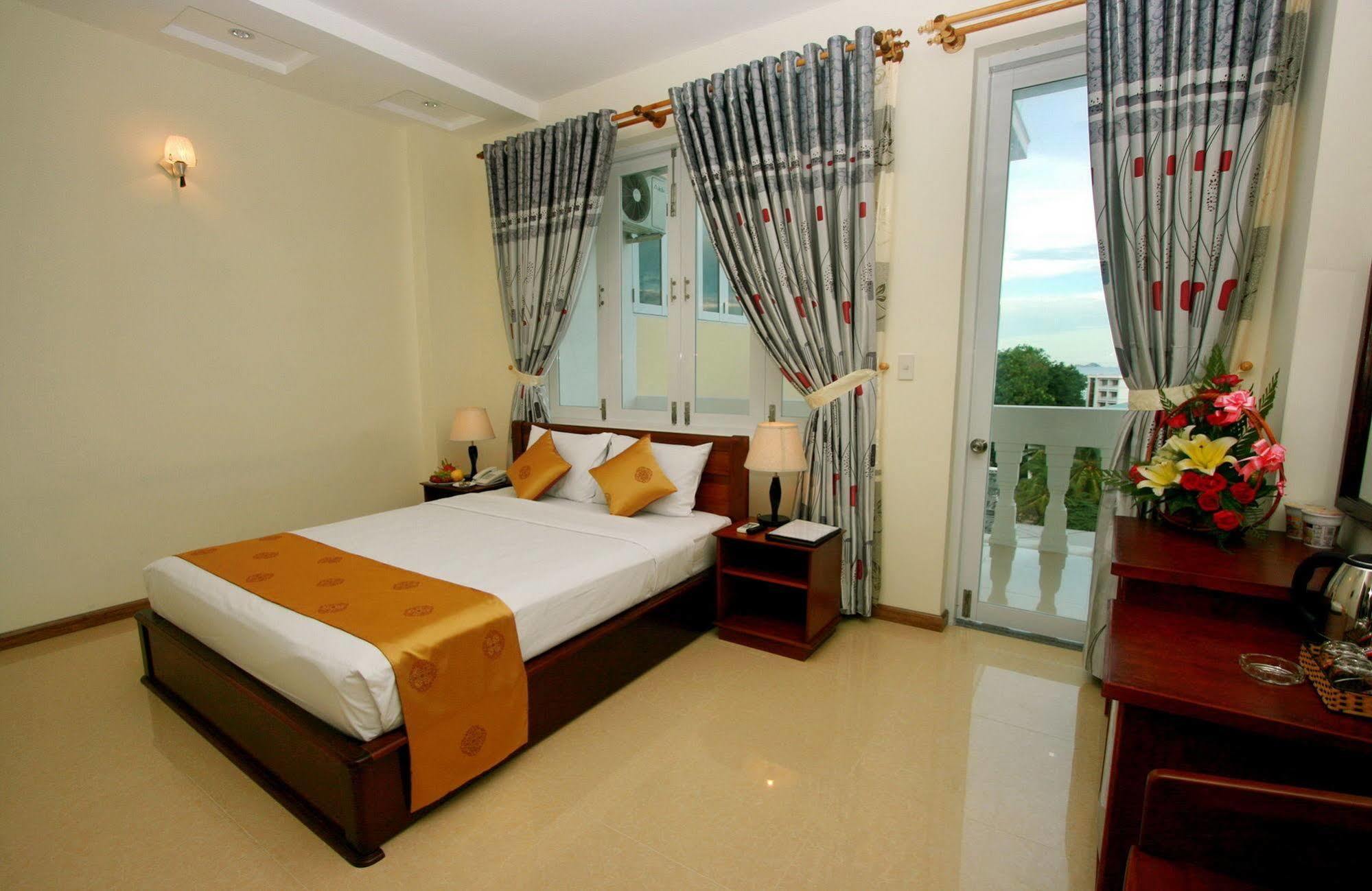 Chau Loan Nha Trang Vinh Hai