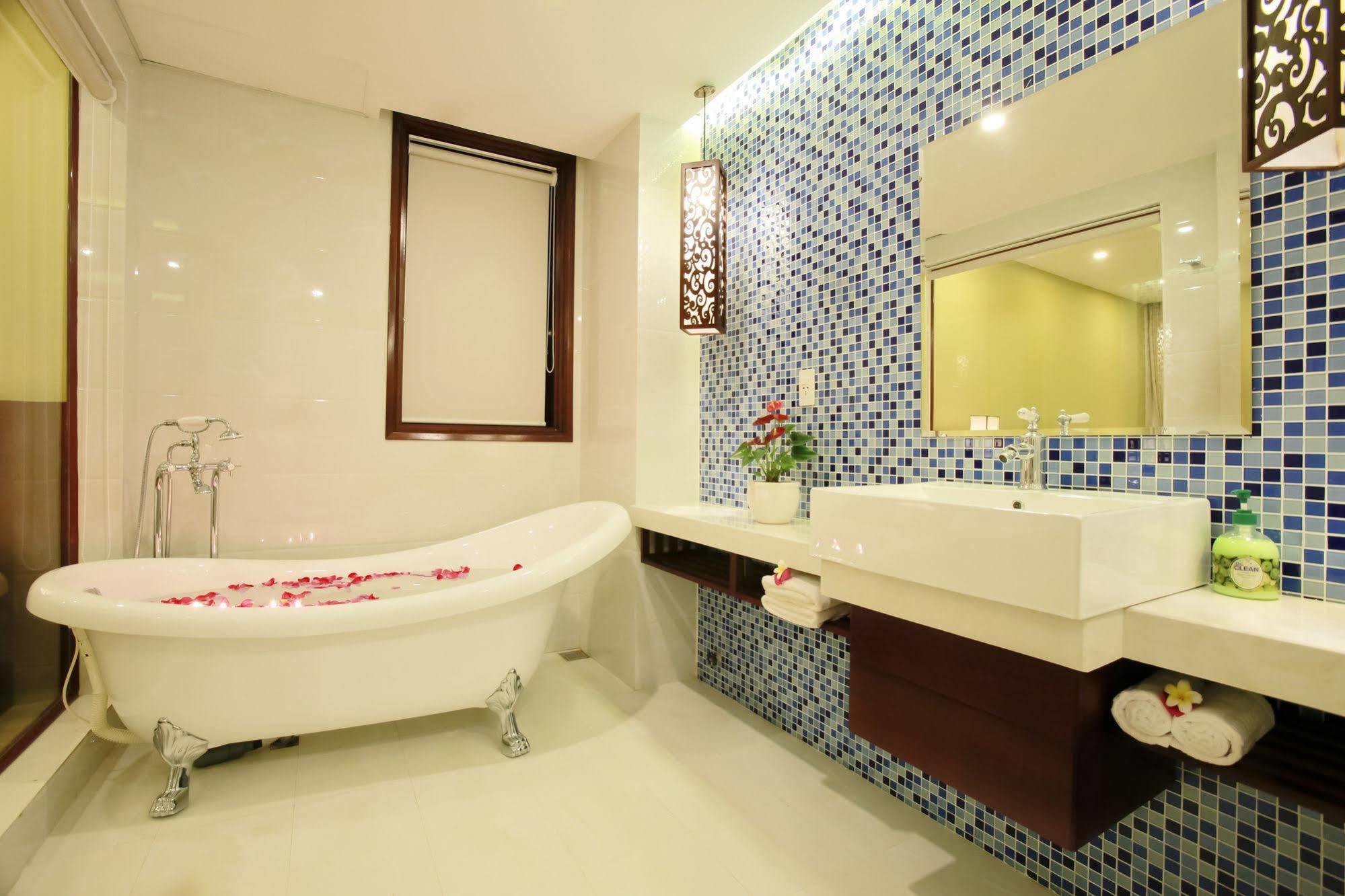 Hotel Travel 3*