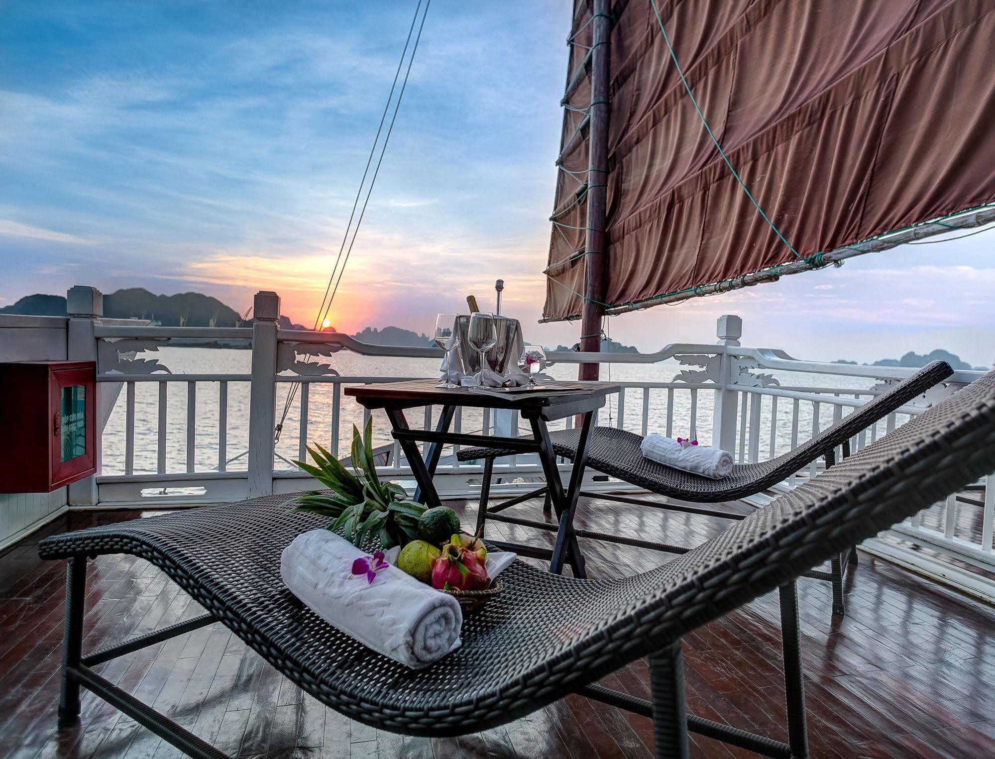  Bhaya Halong Cruises 5*