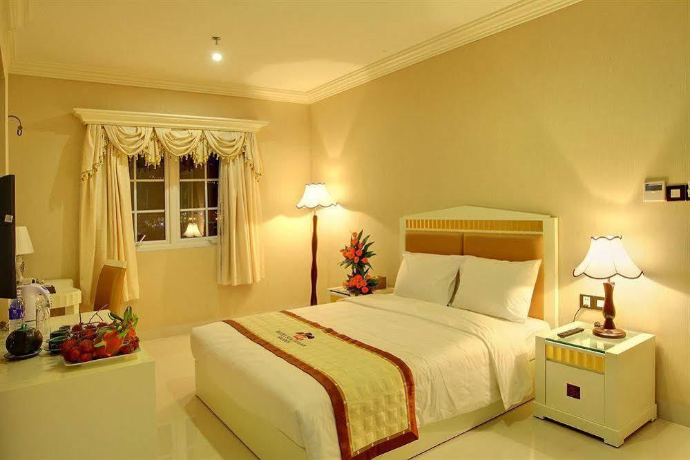 Seventeen Saloon 3* Da Nang