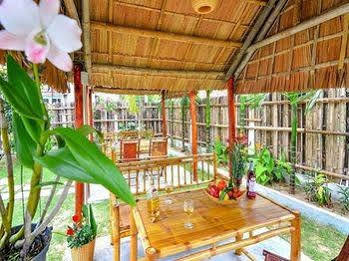 Local * Hội An