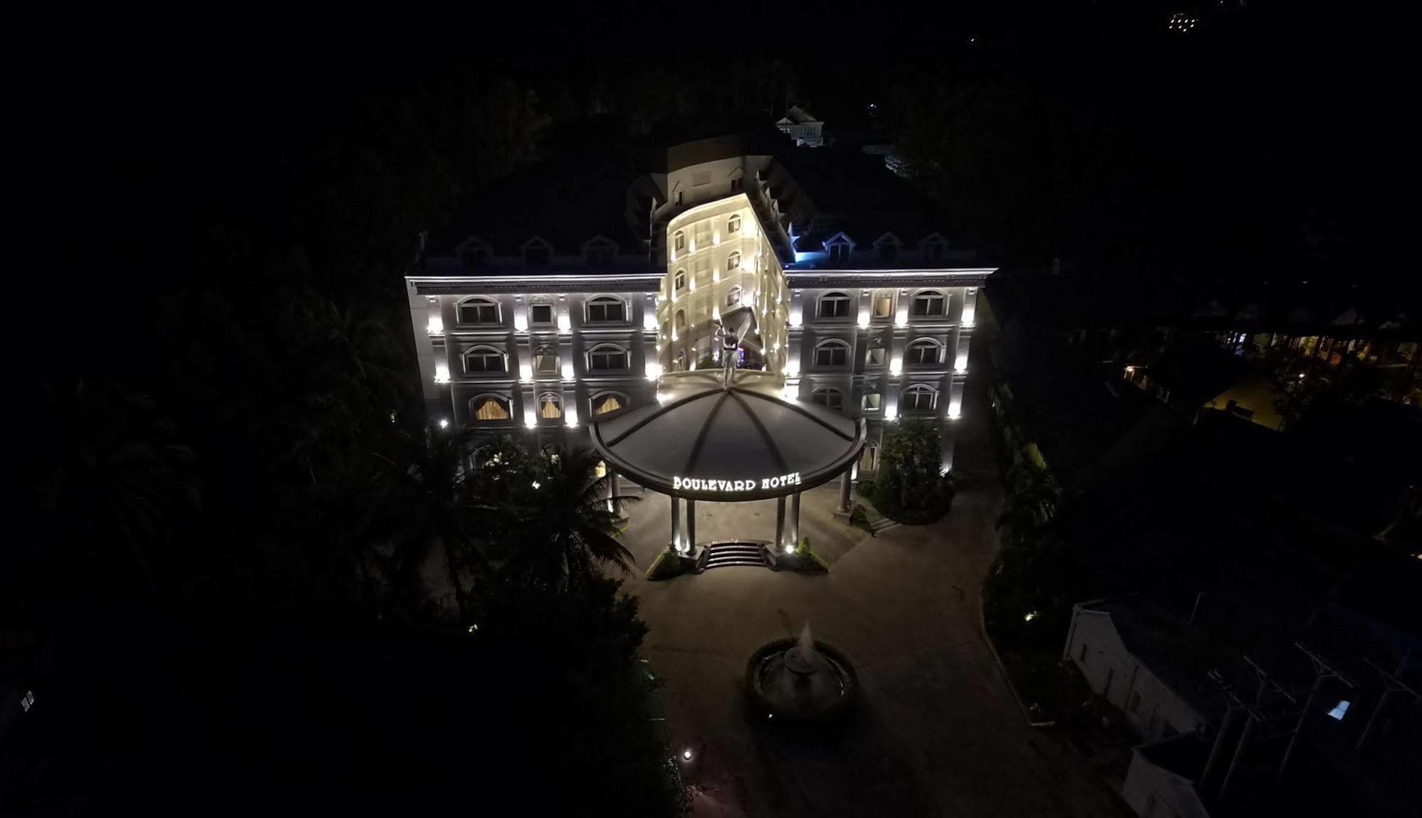 Khách sạn Boulevard Phú Quốc