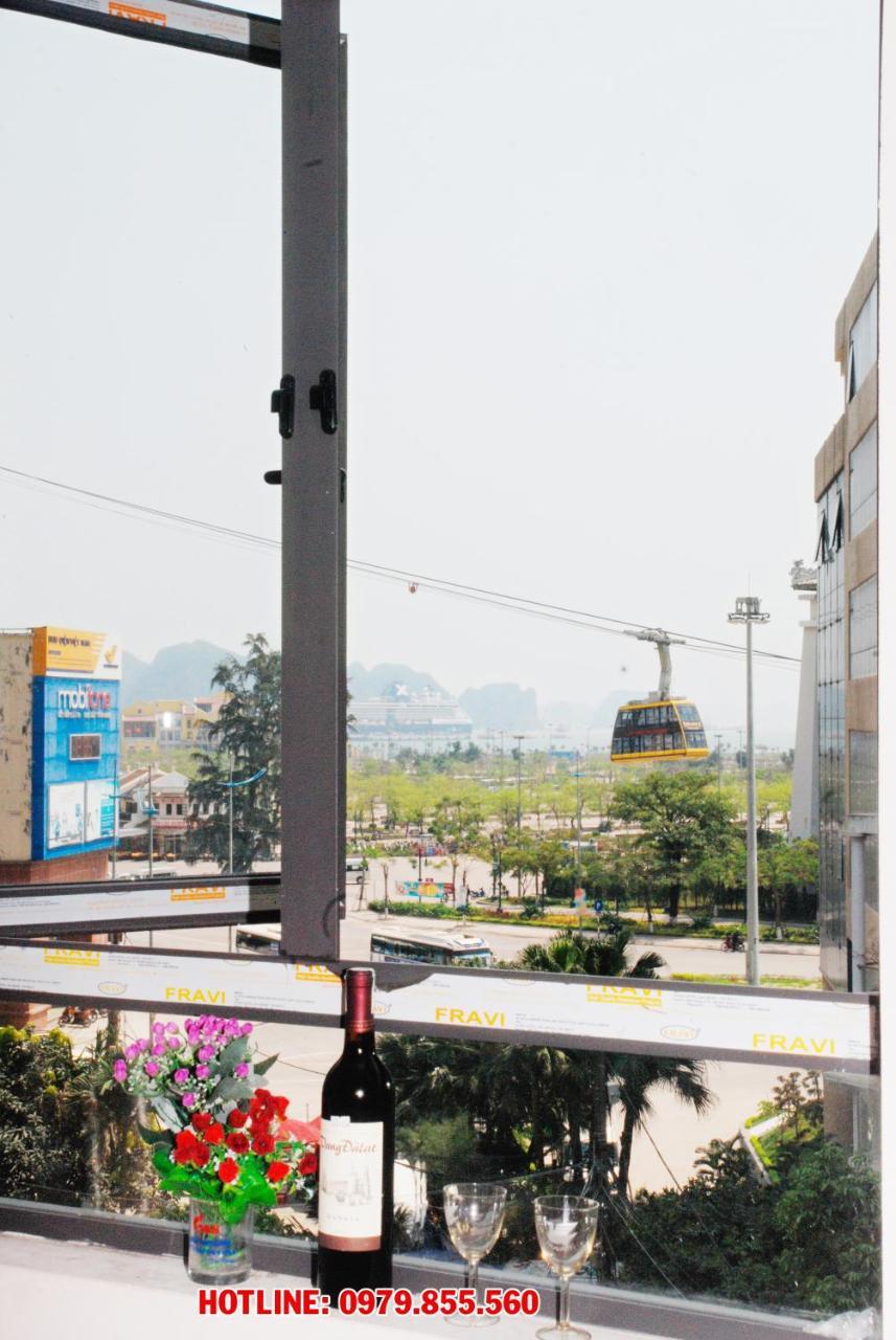 Quynh Yen Ha Long