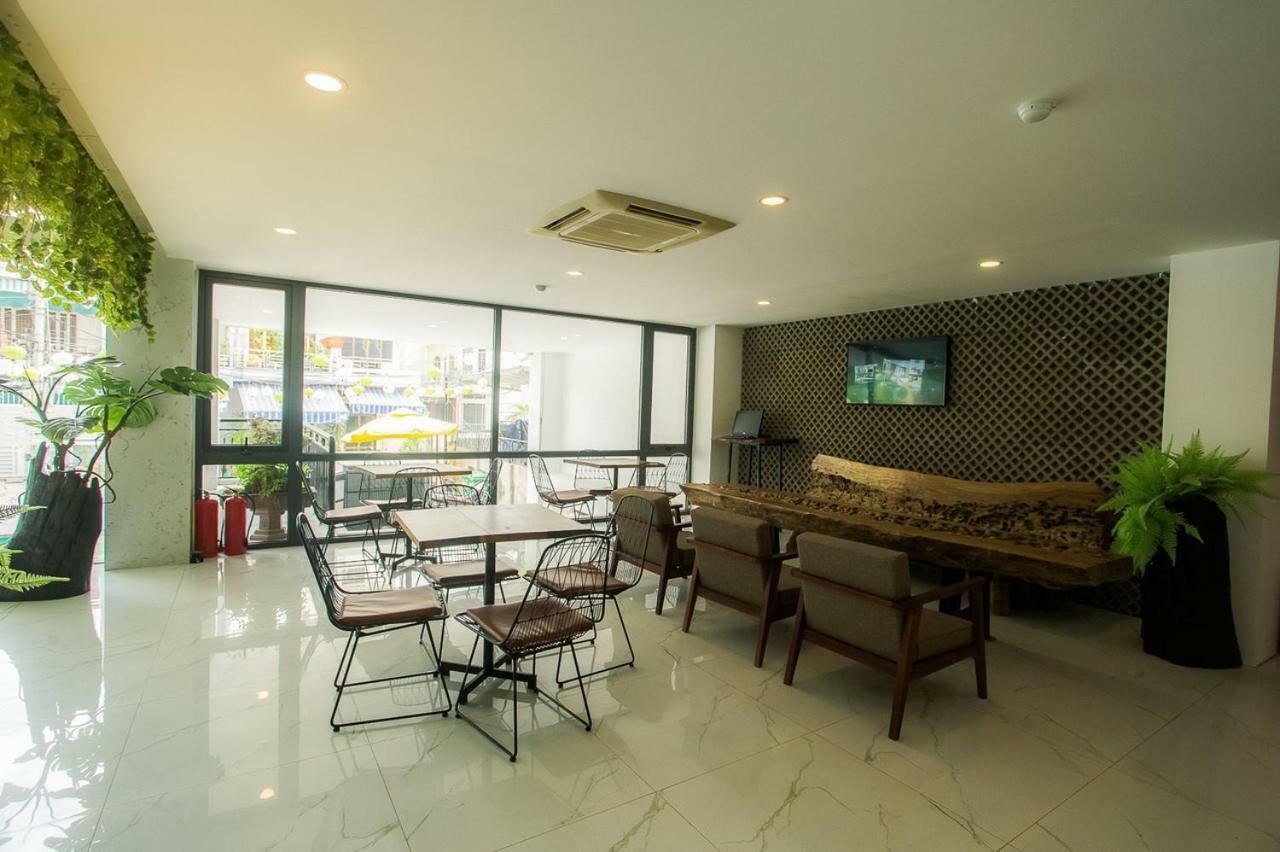 Lava Hotel 3*