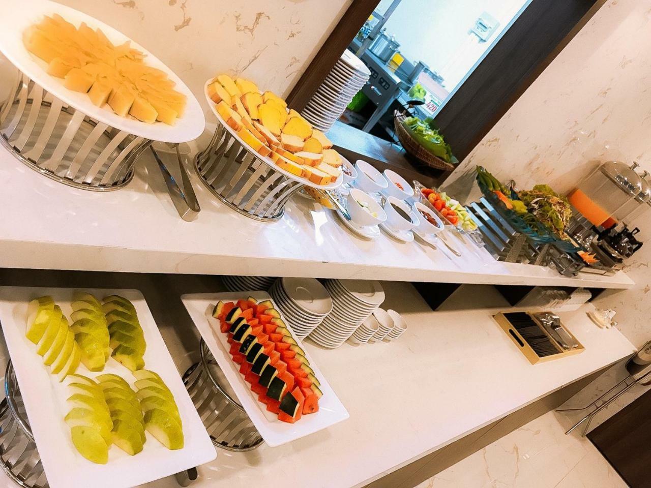 Lava Hotel 3*