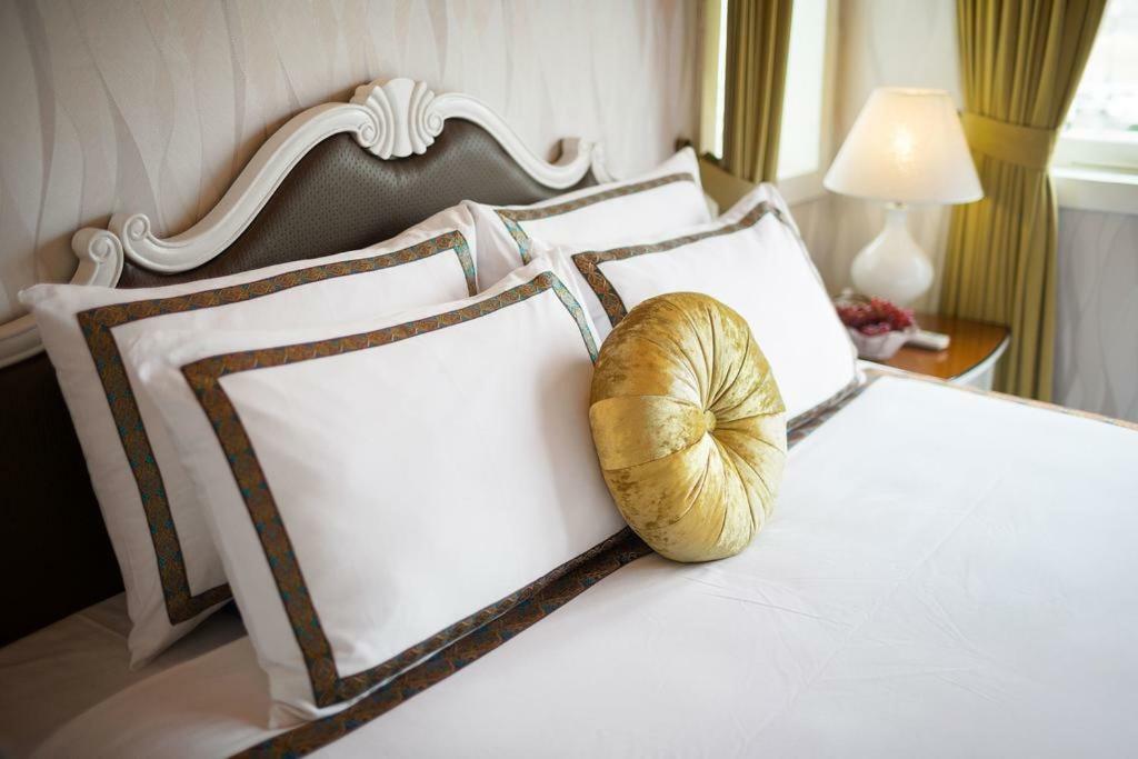 Halong Majestic Legend Cruise 4* Ha Long