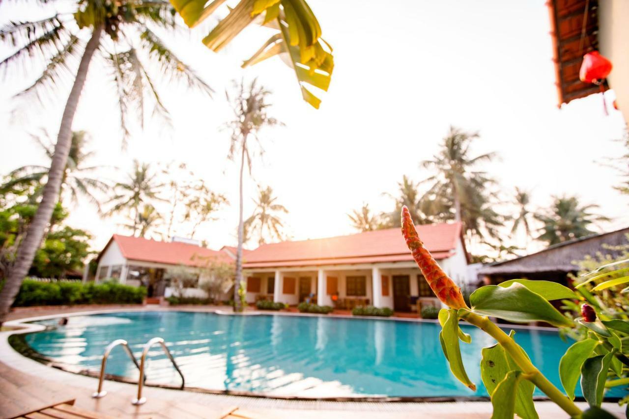 Hula Hula Beachfront Resort 3*