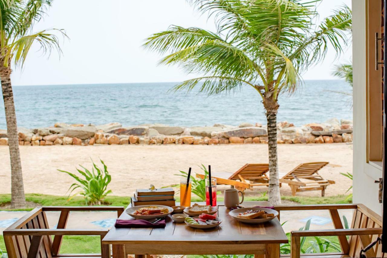 Hula Hula Beachfront Resort